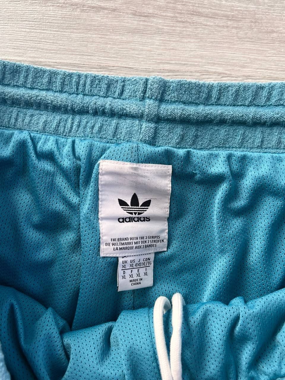 Adidas Adidas Velver Pants Streetwear Size US 36 / EU 52 - 4 Thumbnail