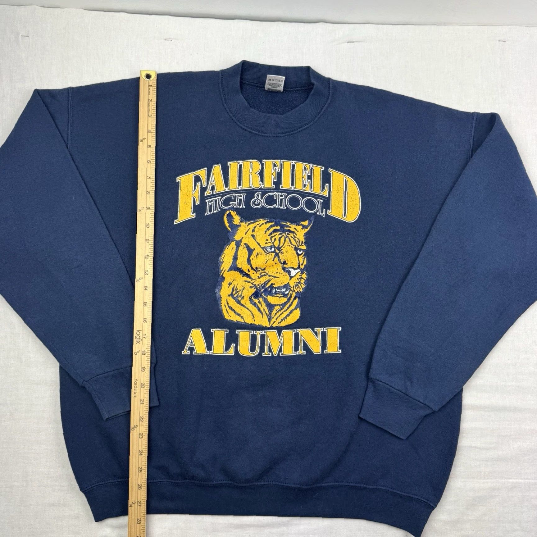 Fruit Of The Loom VINTAGE Fairfield High School Alumni Sweatshirt Adult 2XL Crewneck Pullover 90s Size US XXL / EU 58 / 5 - 5 Thumbnail