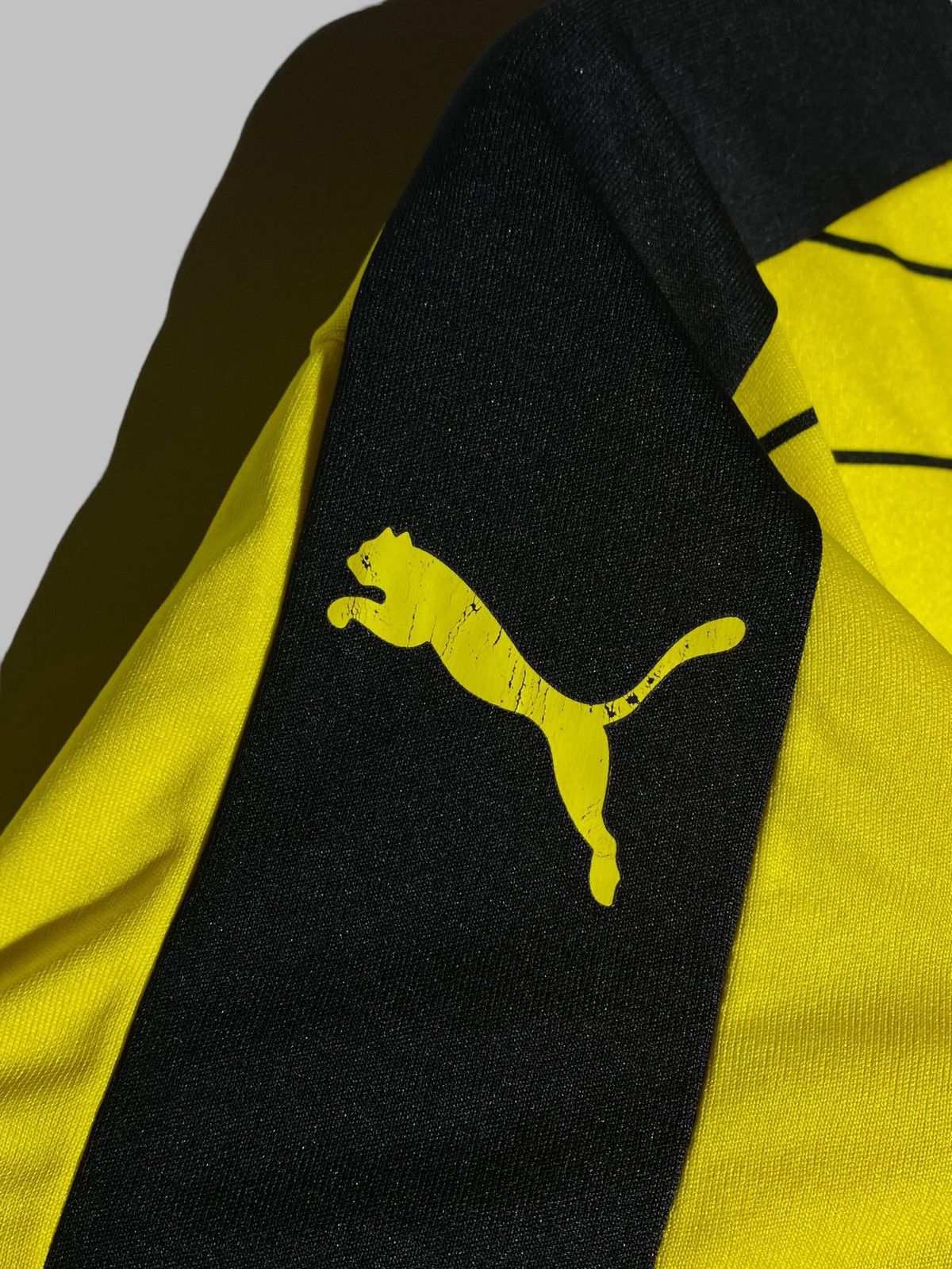 Puma Puma Watford 2015/16 Home Football Shirt Soccer Jersey Size US L / EU 52-54 / 3 - 6 Thumbnail