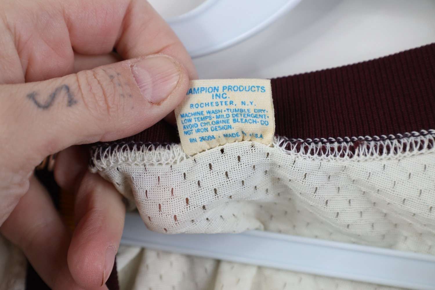 Champion Vintage 70s 80s Champion Valley Basketball Jersey White USA Size L / US 10 / IT 46 - 10 Thumbnail