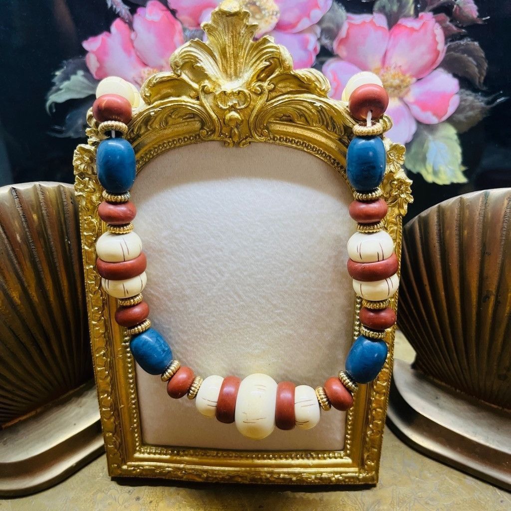 Vintage Vintage Chunky Acrylic Necklace Blue Red Cream Beaded 20" Size ONE SIZE - 1 Thumbnail
