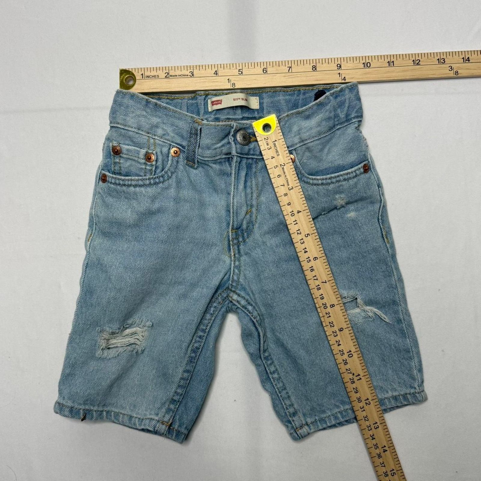 Levi's Levi’s 511 Slim Kids Denim Shorts Size 5 Light Distressed Size US 26 / EU 42 - 6 Thumbnail