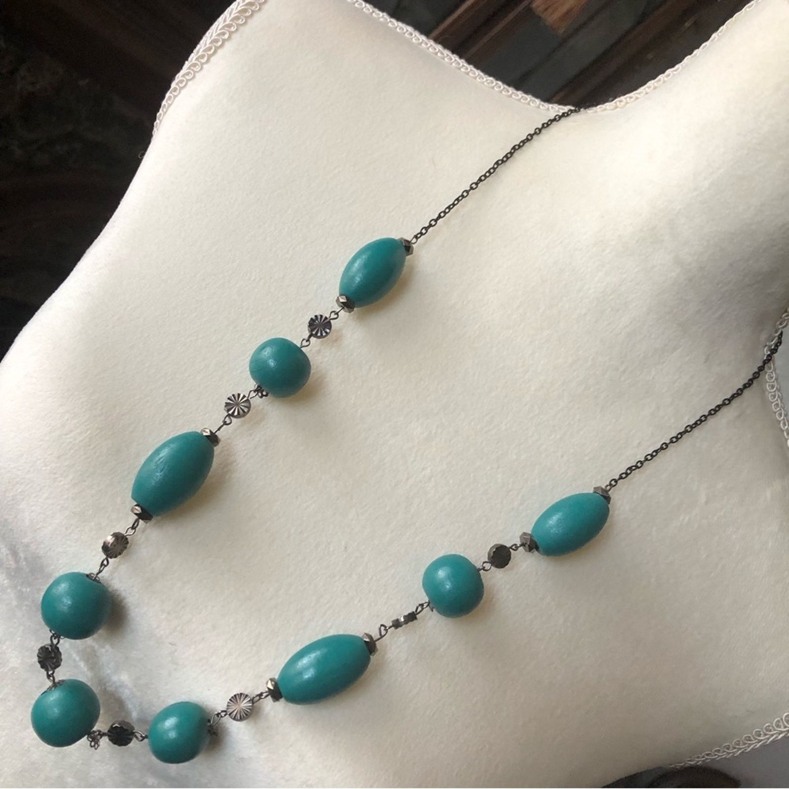 Jewelry Dark teal green wood bead gunmetal chain necklace Size ONE SIZE - 1 Thumbnail