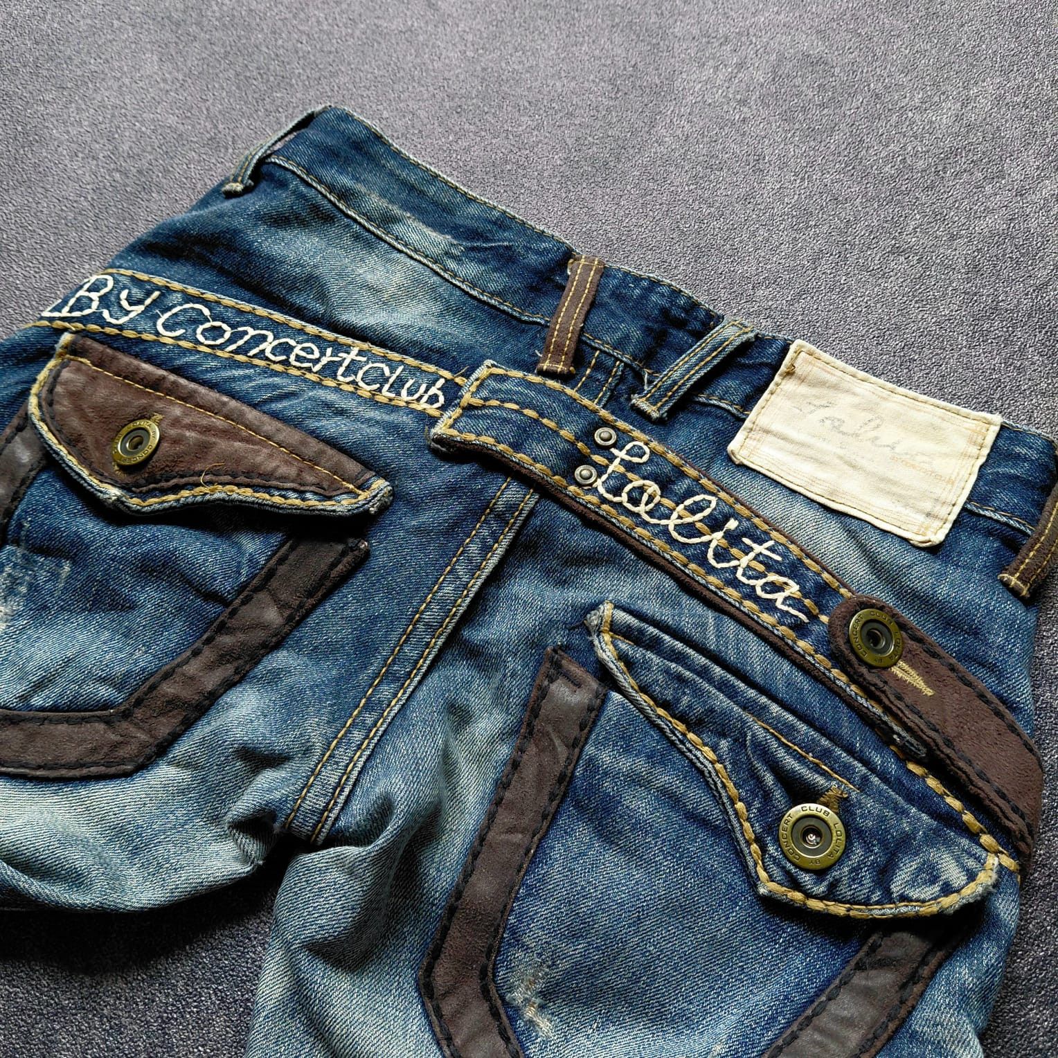 Tornado Mart Yoshitomo Nara Lolita Distresed Flare Jeans Size US 29 - 6 Thumbnail