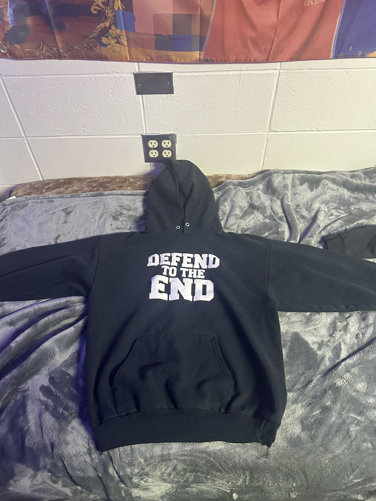Japanese Brand × Vintage Defend To The End-Black Hoodie Size US M / EU 48-50 / 2 - 1 Thumbnail