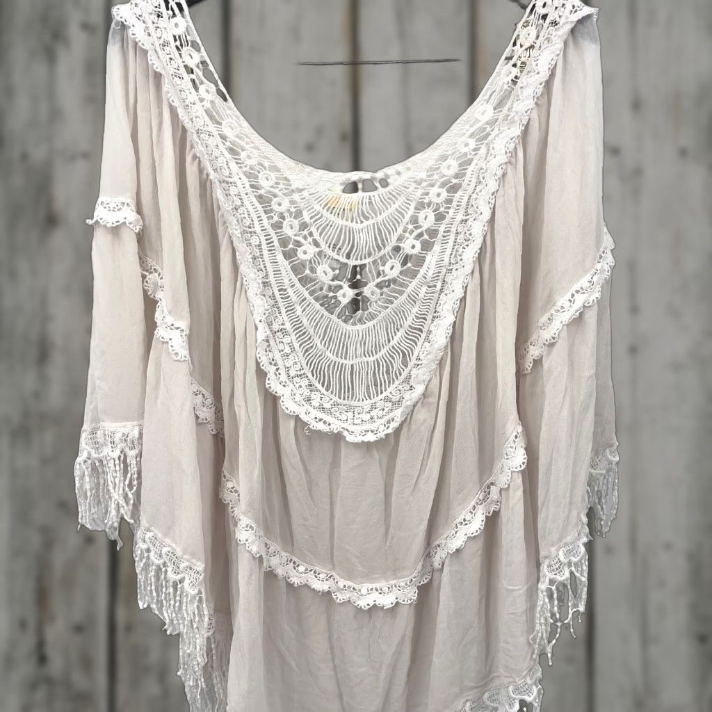 Vintage AGUA BENDITA Silk Poncho Cover Up Women One Size Pink Fringe Beach 3/4 Sleeve Adult One Size Pink Womens Summer Poncho Size ONE SIZE - 1 Thumbnail