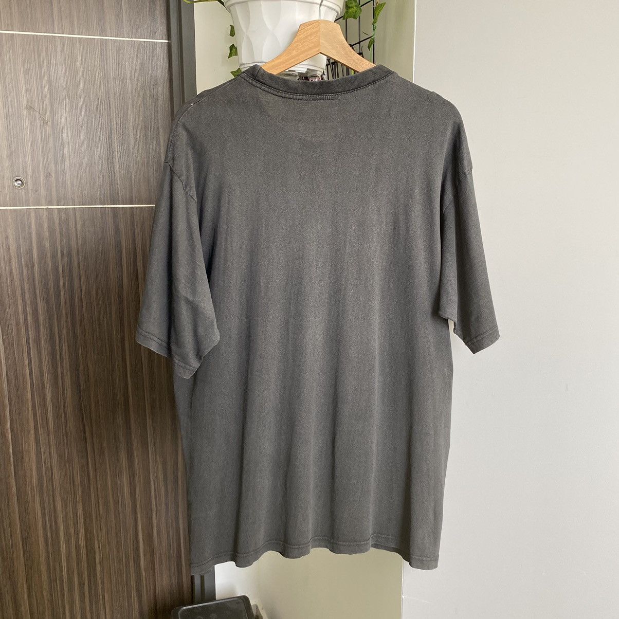 Man Made In Australia Thrashed Faded Vintage 90s Bad Bull ERD GRUNGE PORNSTAR TEE Size US XL / EU 56 / 4 - 5 Thumbnail