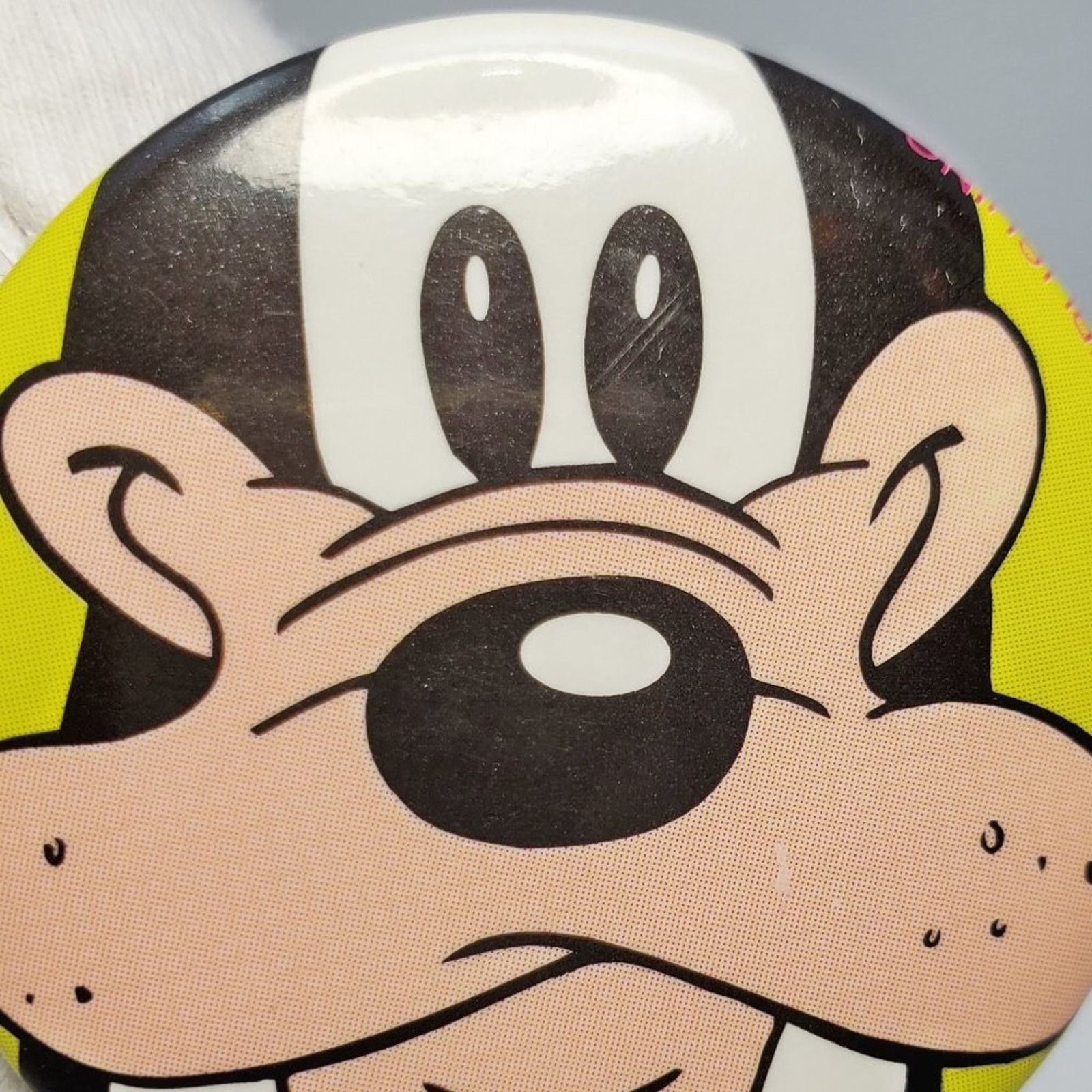 Disney VTG Disney Goofy Face Green Background Button - Nostalgic Size ONE SIZE - 2 Thumbnail