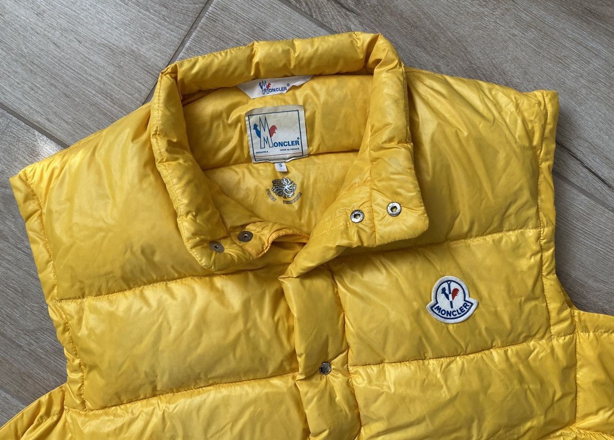 Moncler Rare Vintage Moncler Yellow Down Vest Puffer Gilet Jacket Size US L / EU 52-54 / 3 - 4 Thumbnail