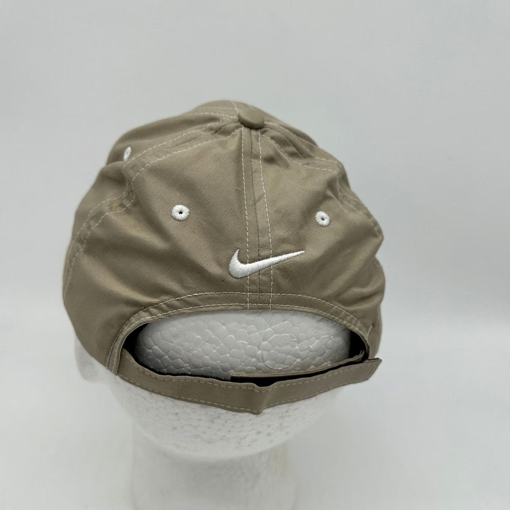 Nike Nike Golf Mens Hat OSFA Tan Adjustable Strapback Swoosh Cap Outdoor Cap Men Brown Polyester Spandex Cap Size ONE SIZE - 3 Thumbnail