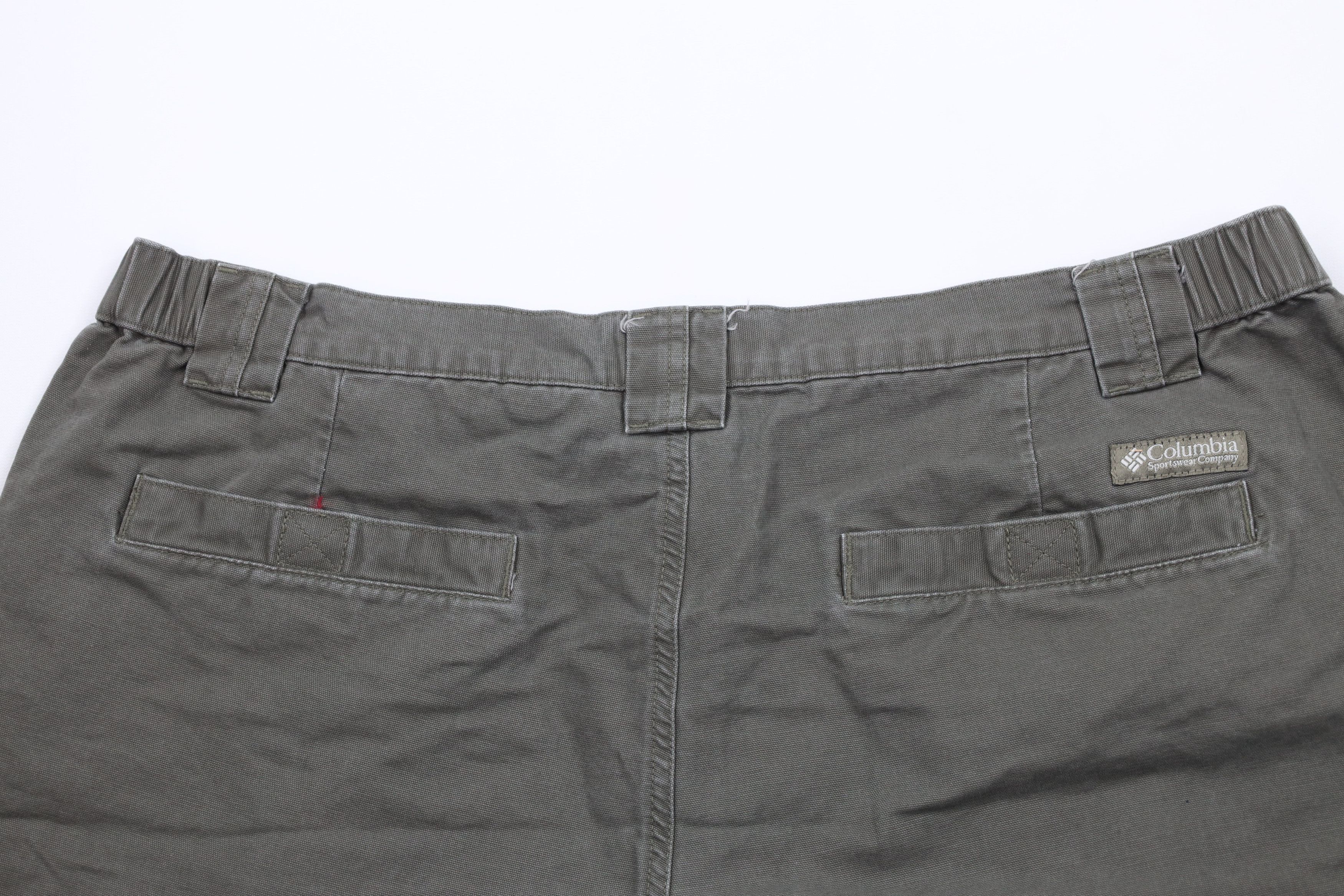 Columbia × Vintage Vintage Columbia Spell Above Knee Canvas Cargo Shorts Green Size US 40 / EU 56 - 9 Thumbnail