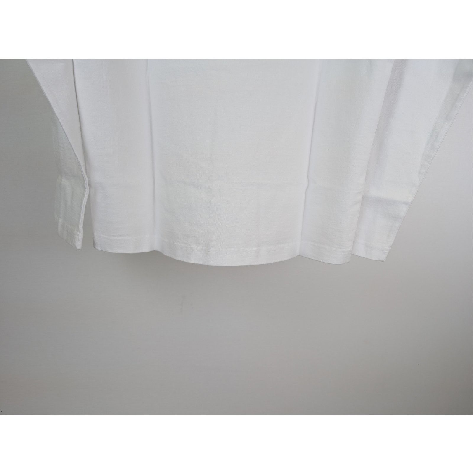Jacquemus o1rshd1 LE T-Shirt Pavane ML / Jelly Print Shirt in White Size US XS / EU 42 / 0 - 12 Thumbnail