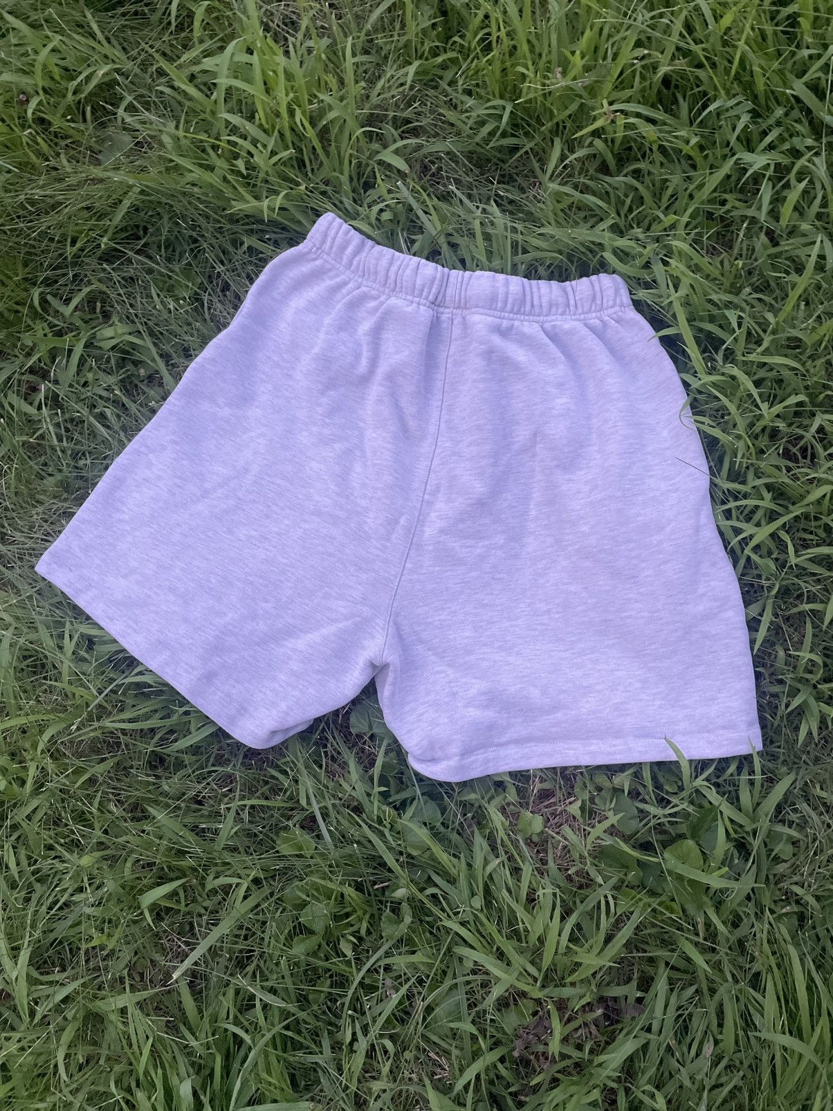Other Essentials Fear of God 1977 Sweatshorts Light Oatmeal Size US 32 / EU 48 - 3 Thumbnail