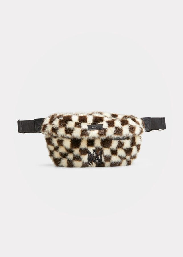 o1mle0925 Size: OS Faux Fur Checkered Bumbag in Black White