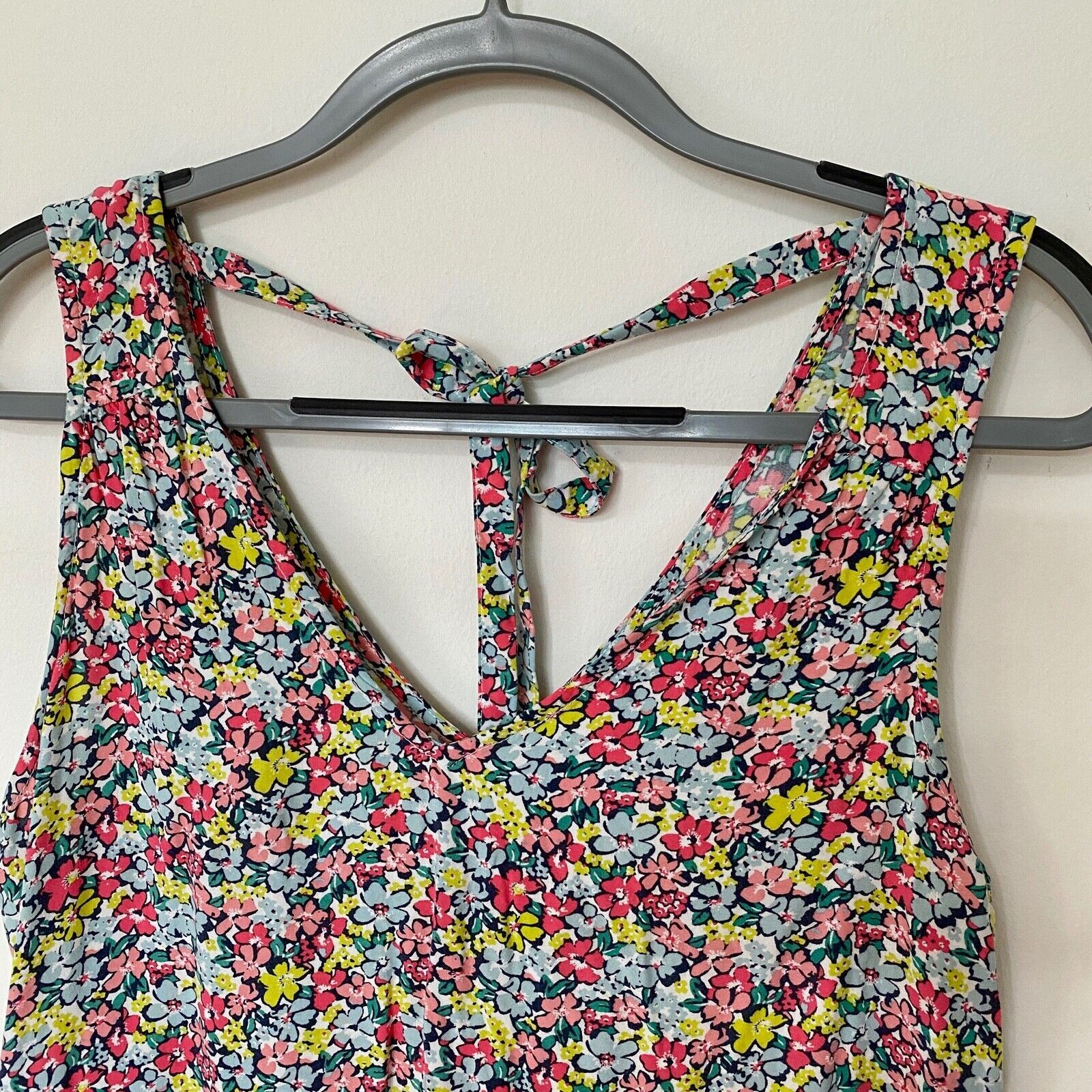 Gap Gap Pink Multi Floral Sleeveless VNeck Shift Dress Tie Back Size XS / US 0-2 / IT 36-38 - 4 Thumbnail