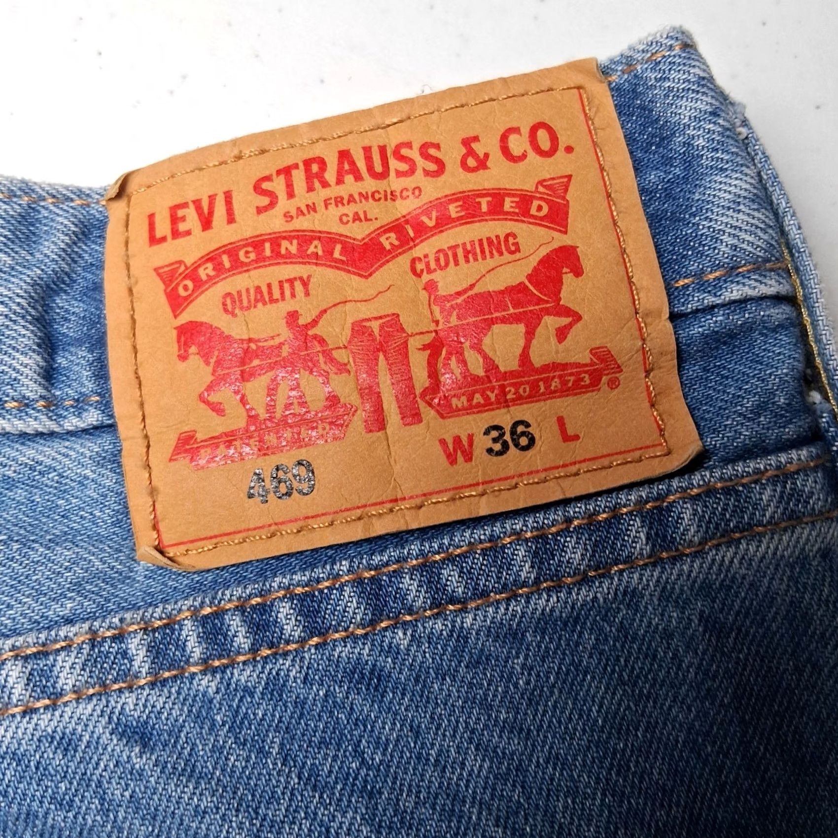 Levi's Levi's Jean Shorts Men 36 Medium Wash Blue Denim Jorts 5-Pocket 11" Inseam 13" Rise Casual Regular Shirt? Size US 36 / EU 52 - 5 Thumbnail