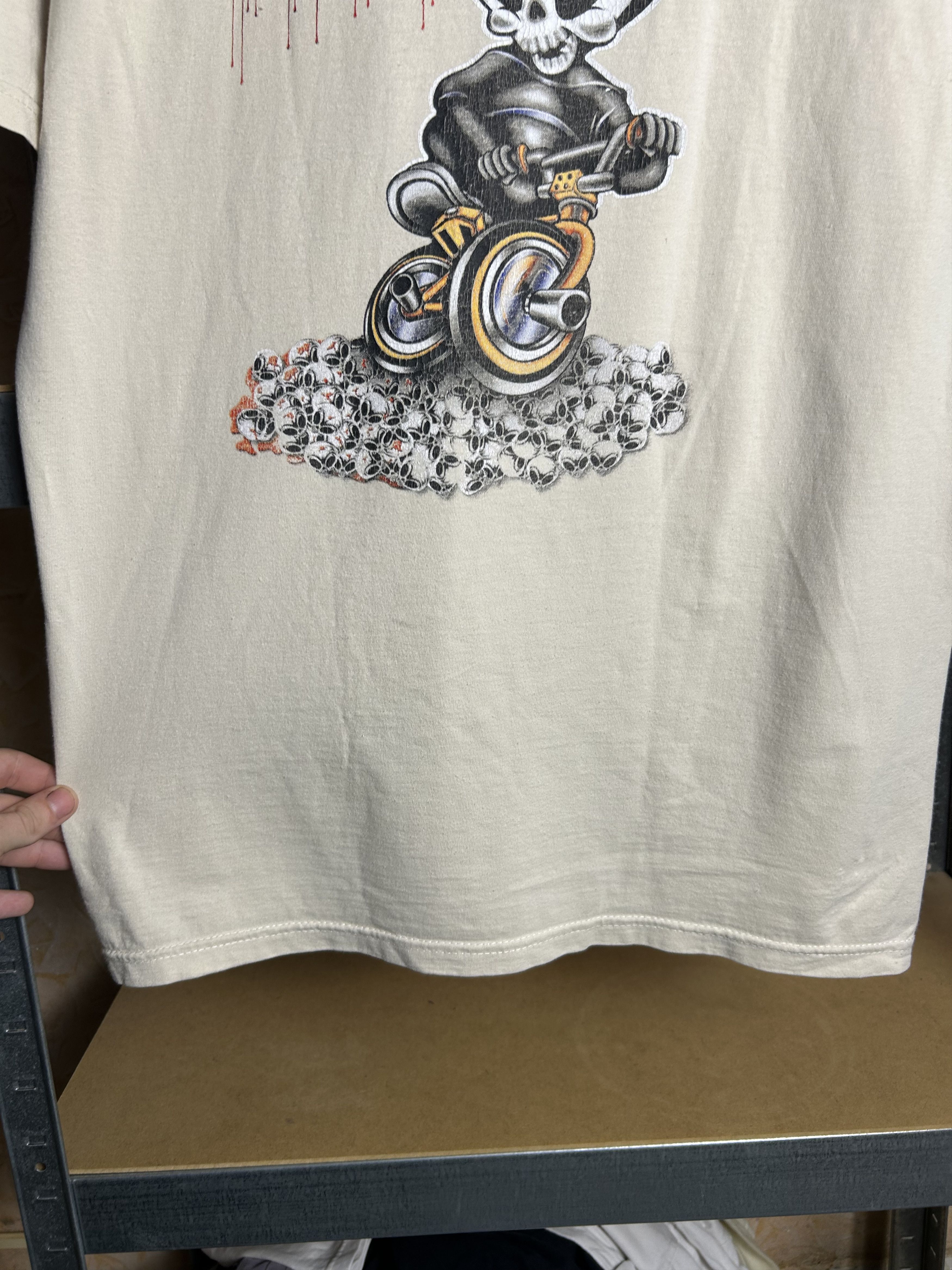 Blind Skateboards Vintage 90s Blind Skateboards Streetwear Graphic T-shirt Size US M / EU 48-50 / 2 - 15 Thumbnail