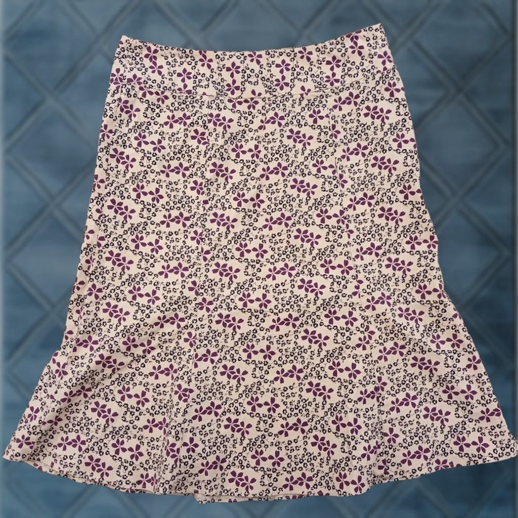 Gap Gap Skirt Women Regular Size 6 Purple Floral Trumpet Knee Length Cotton Blend Stretch Zip = 6? Size 28" / US 6 / IT 42 - 1 Thumbnail