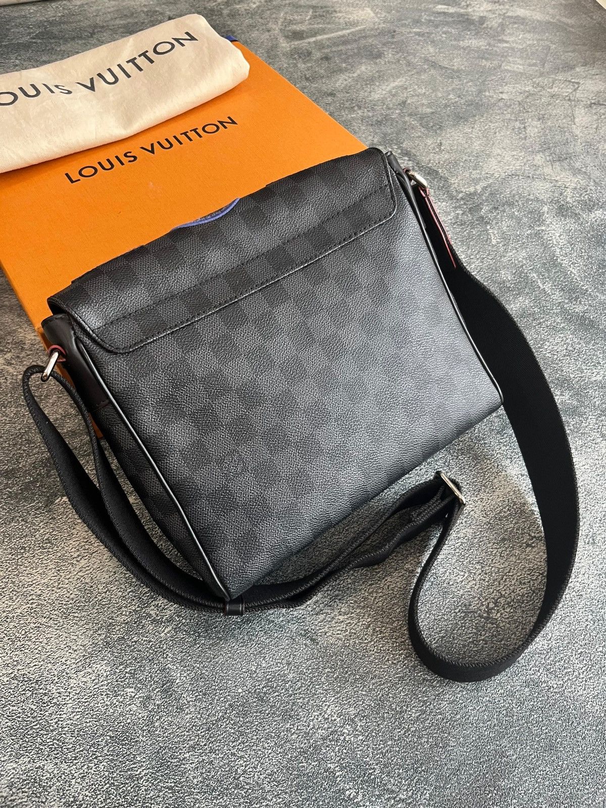 Louis Vuitton Louis vuitton damier limited edition Size 26 - 2 Thumbnail
