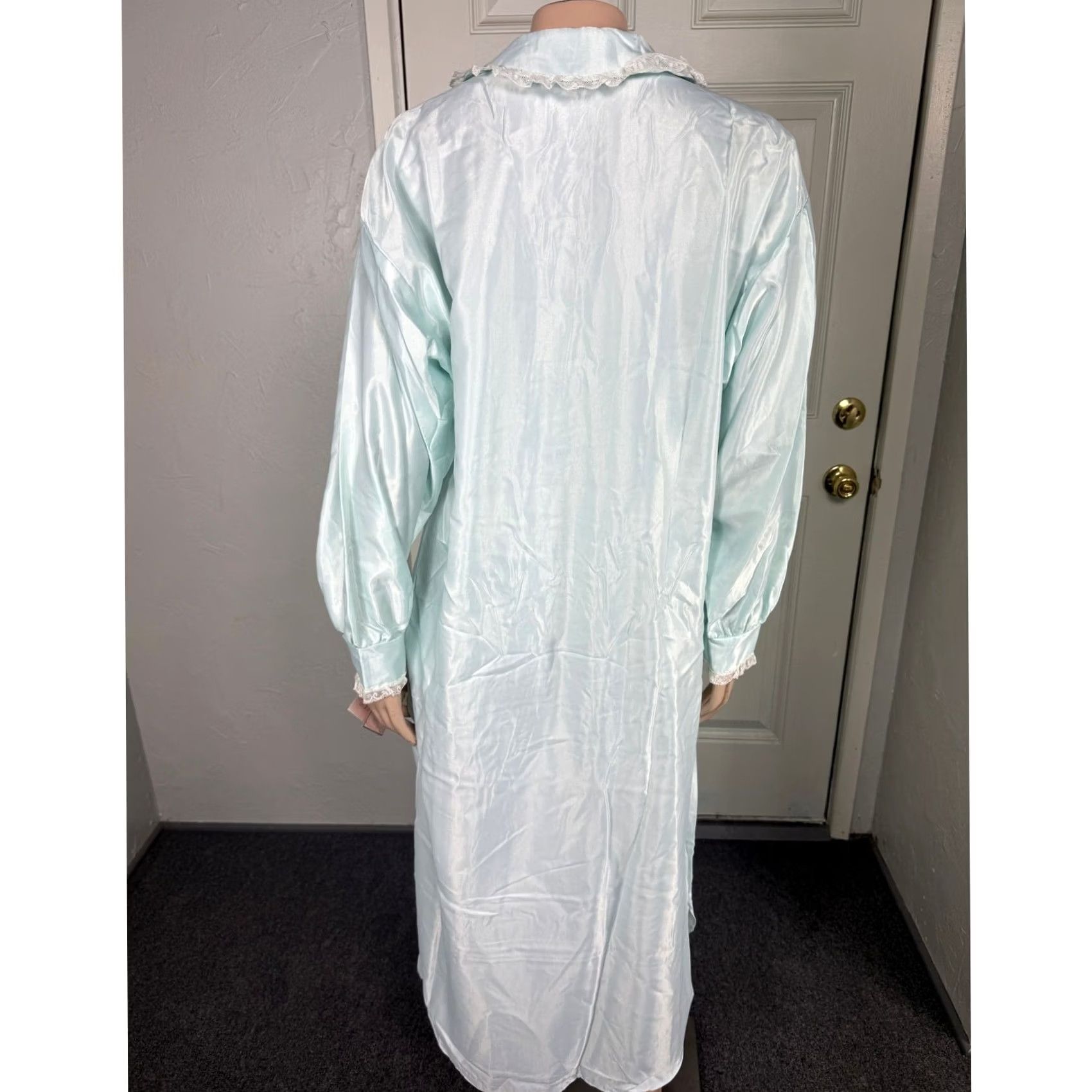 Vintage VINTAGE Barbizon Nightgown PS Small Blue Satin Embroidered Lace NOS 1980s Eveningwear Womens Size ONE SIZE - 5 Thumbnail