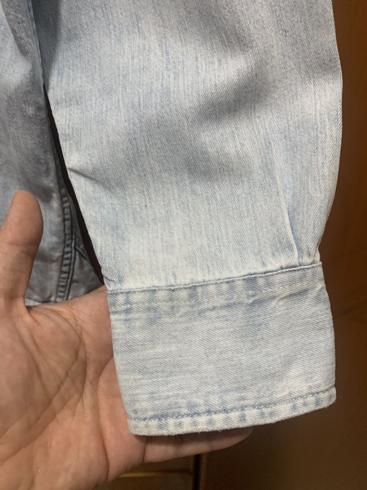 Levi's Vintage Levi’s Denim Sun Faded Shirt Large Size Size US L / EU 52-54 / 3 - 11 Thumbnail