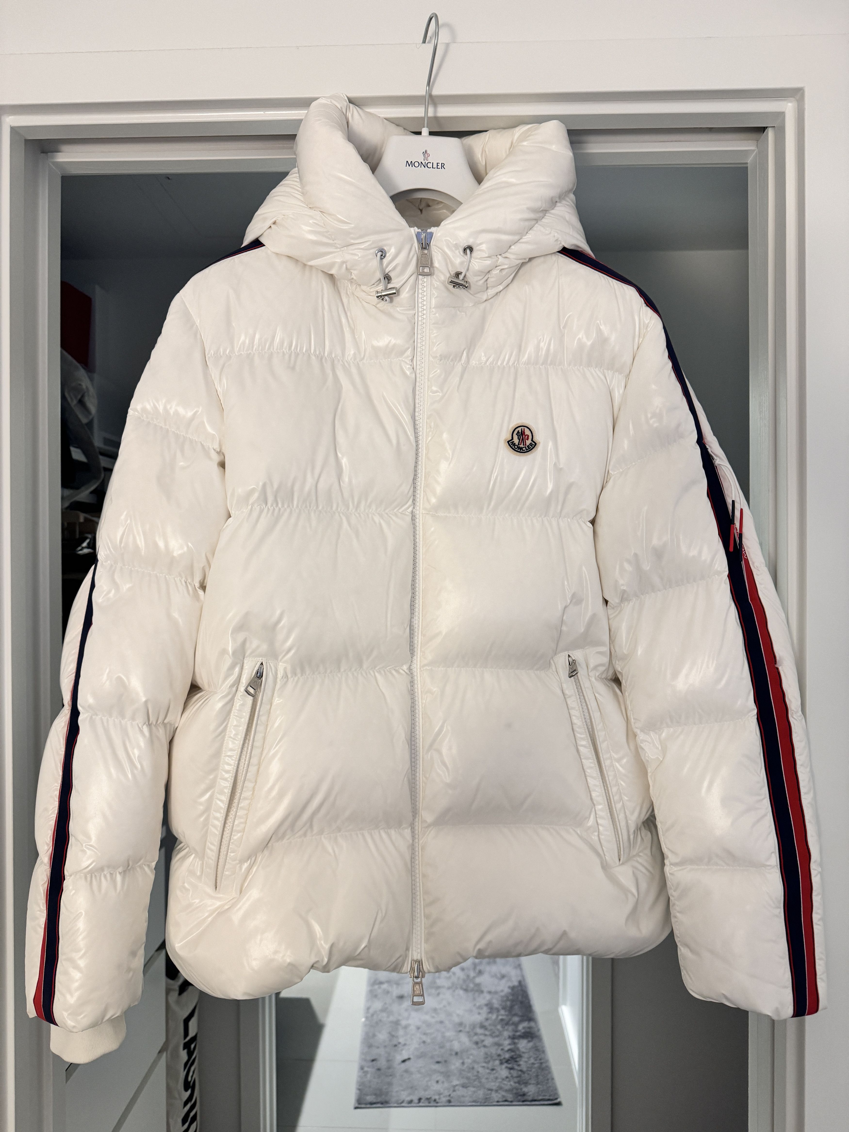 image of Moncler Dincer Down Jacket in White, Men's (Size 2XL)