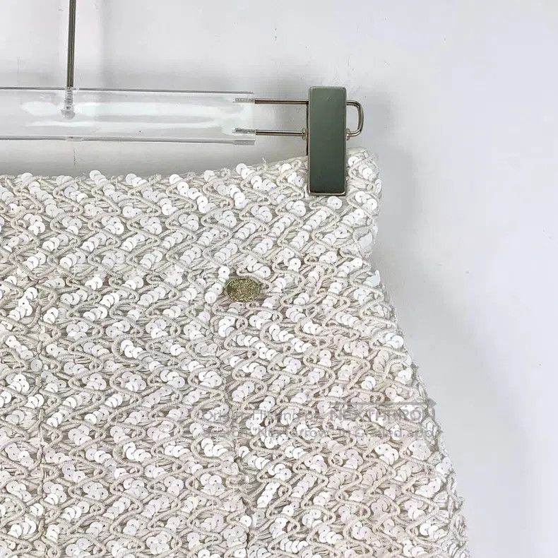 Chanel Chanel White sequin embroidered cotton casual skirt Size 24" / US 00 / IT 34 - 3 Thumbnail