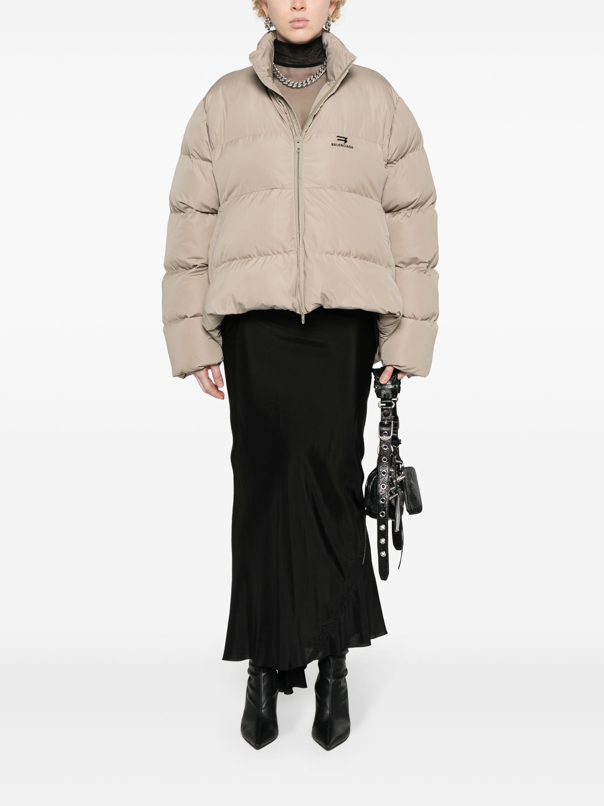 Balenciaga o1bcso1str1124 C-Shape Puffer Jacket in Beige Size XS / US 0-2 / IT 36-38 - 2 Thumbnail