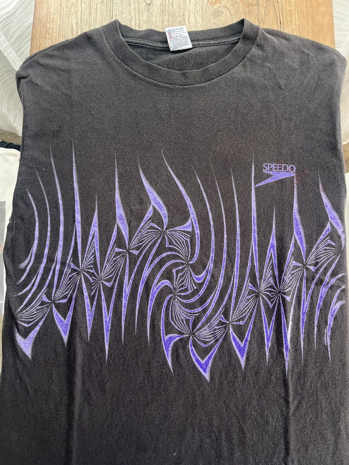 Vintage Vintage SPEEDO Artwork Design 90’s Tshirt Size US M / EU 48-50 / 2 - 3 Thumbnail