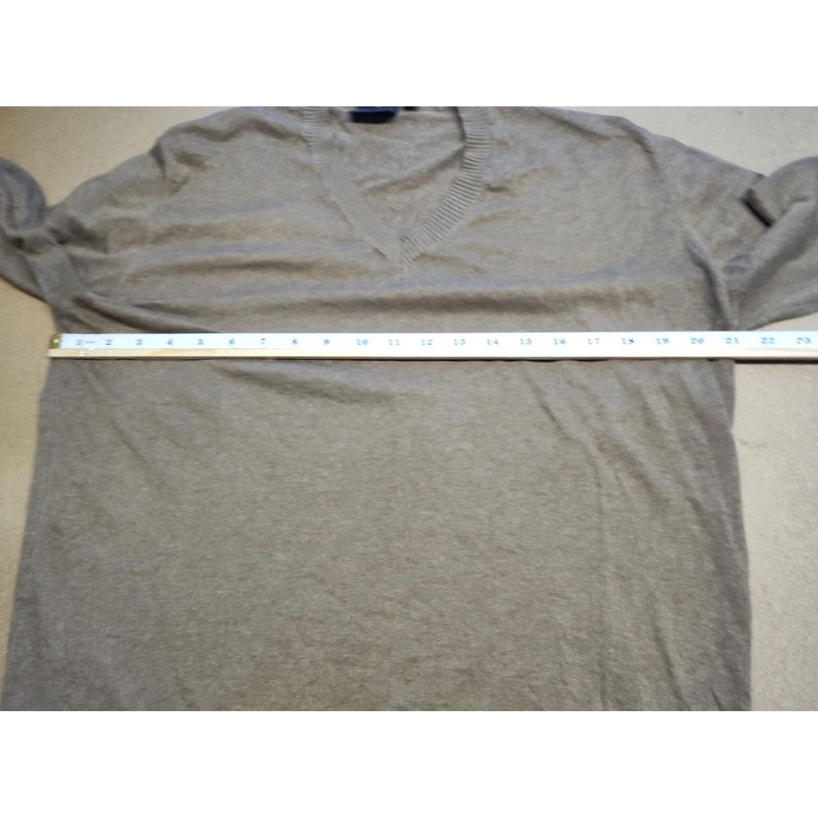 Oscar Jacobson Oscar Jacobson Mens Sweater Size M Jumper Beige Plain V-Neck Top Pullover Soft Knit Merino Wool Casual Regular Stripes? (Note: No new info allowed) Size US M / EU 48-50 / 2 - 4 Thumbnail