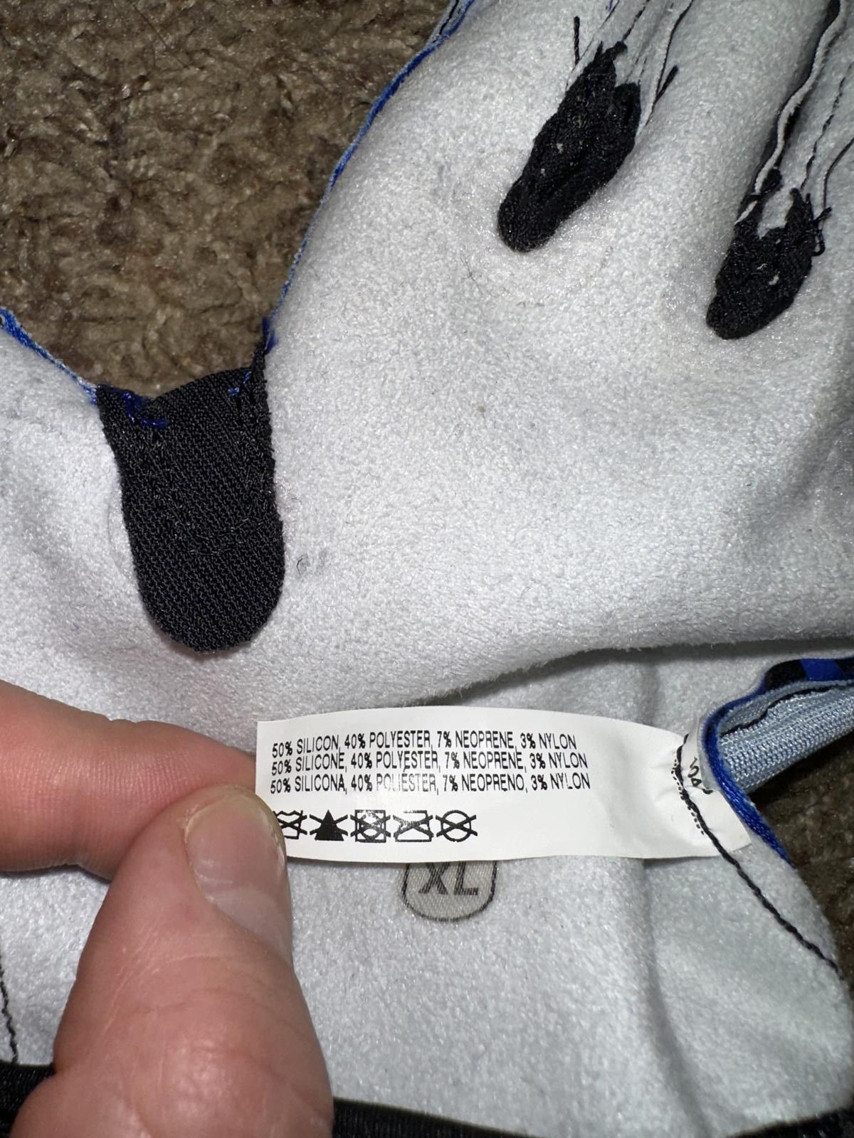 Nike VINTAGE Nike Men’s VaporJet Magnigrip Football Receiver Blue Gloves 2009 Size ONE SIZE - 10 Thumbnail