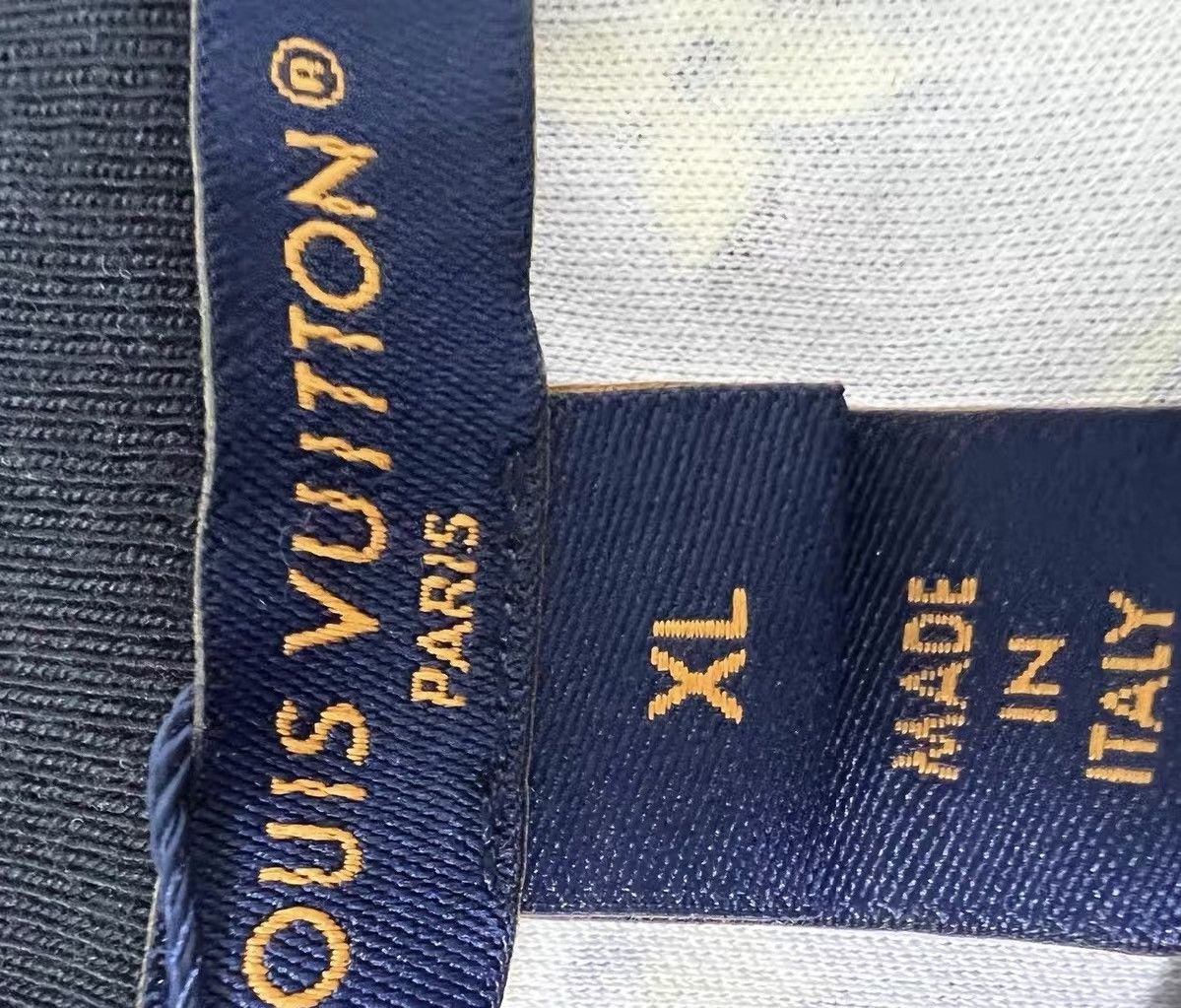 Louis Vuitton Louis Vuitton all-over print short sleeve T-shirt Size US XL / EU 56 / 4 - 4 Thumbnail