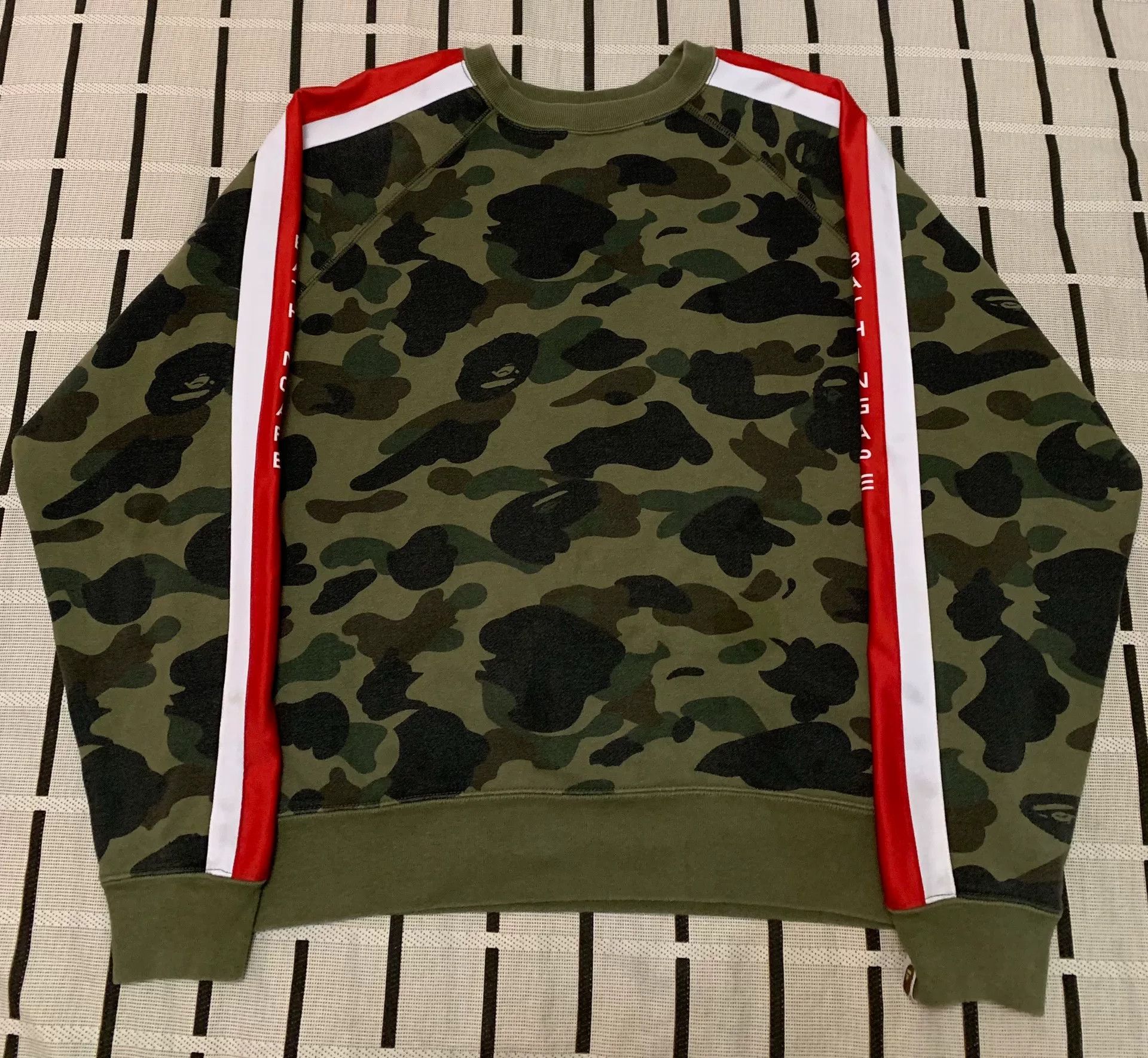 Bape Bape Camo Multi Hoodie Men Size US M / EU 48-50 / 2 - 1 Thumbnail