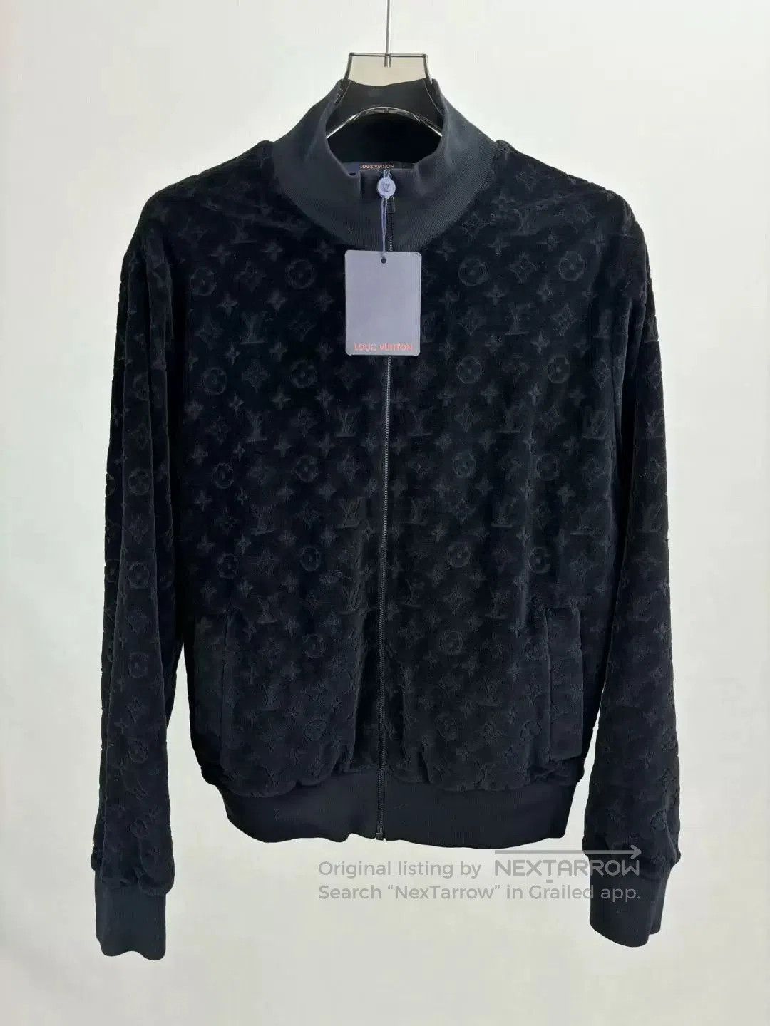 Louis Vuitton louis vuitton velour zip jacket in black. Size US XL / EU 56 / 4 - 1 Thumbnail