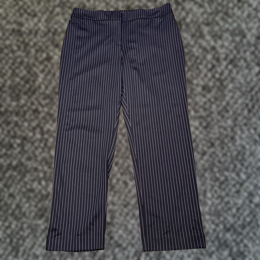 Vintage Chico's Slim Leg Pants Womens 2 Black Striped Stretch New Shirt Pants? Size 26" / US 2 / IT 38 - 1 Thumbnail