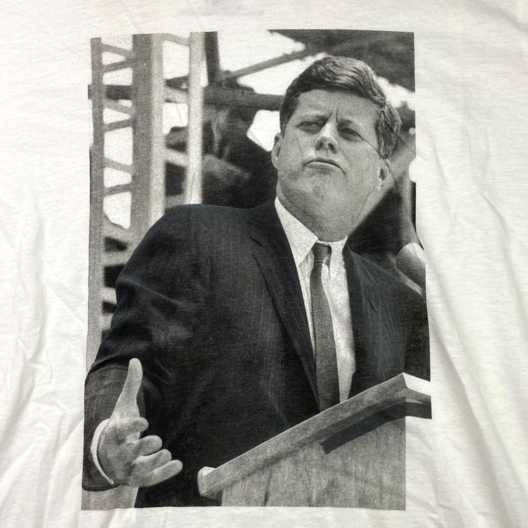 Vintage Altru Apparel John F Kennedy Life Magazine Men's T-Shirt White XL Crew Neck Short Sleeve Graphic Print Vintage No Mens XL White USA Politics 1960s Size US XL / EU 56 / 4 - 2 Thumbnail