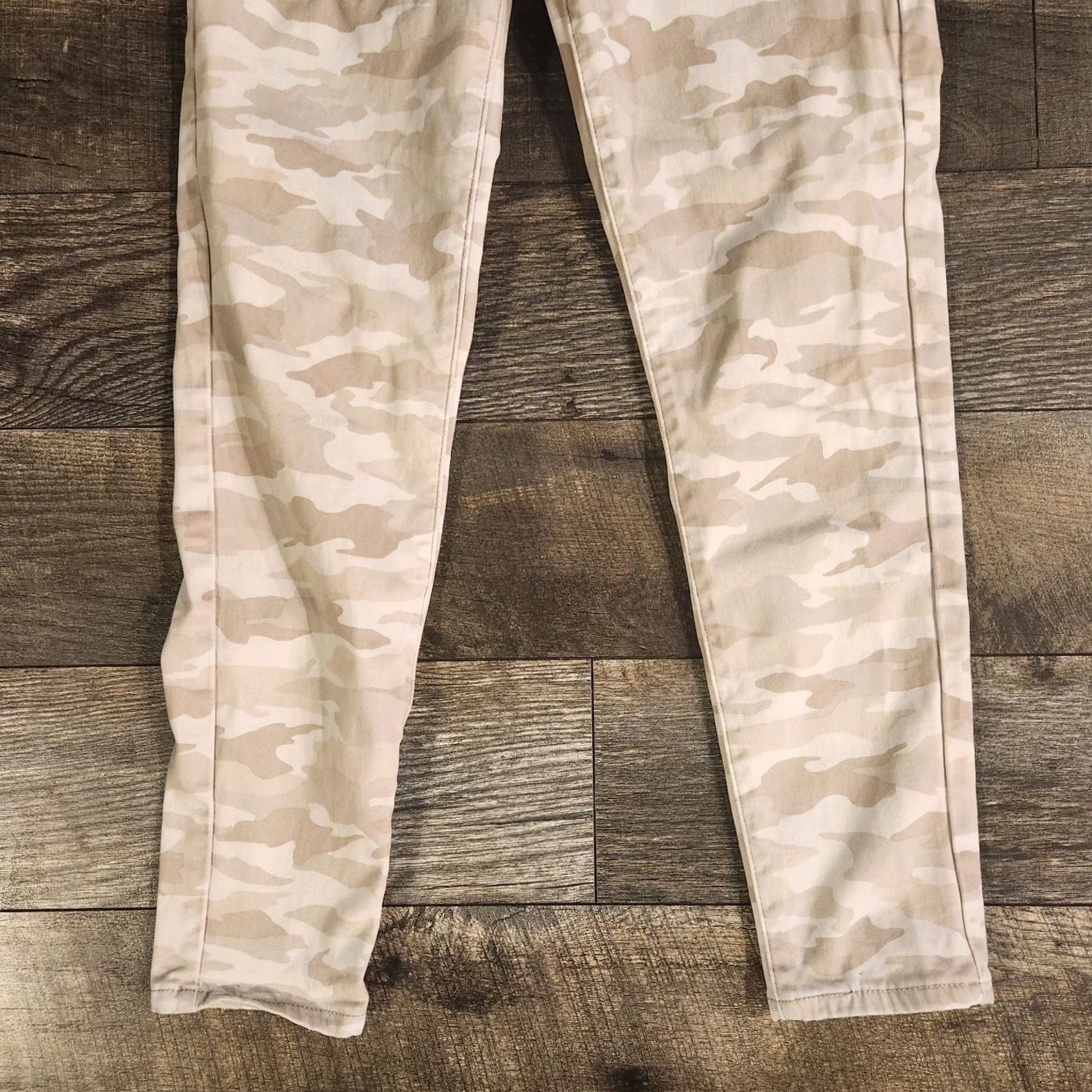 Levi's Levi’s 720 High Rise Super Skinny Crop Jeans Camouflage Beige 26 Women Pants Size 26" / US 2 / IT 38 - 2 Thumbnail