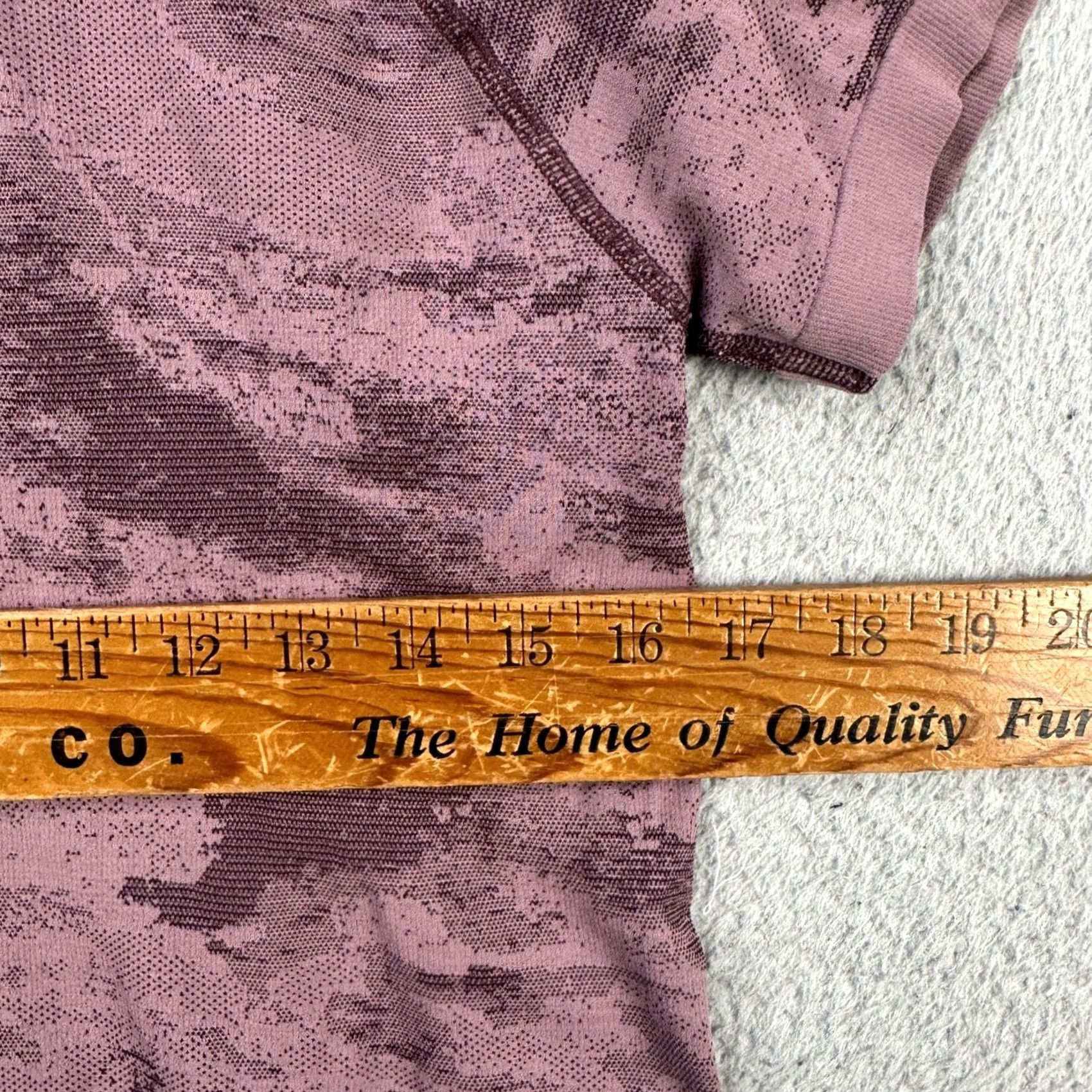 Athleta Athleta T-Shirt Women Large Purple Camo Short Sleeve Crewneck Outdoor Hiking Tee Shirt Size L / US 10 / IT 46 - 6 Thumbnail