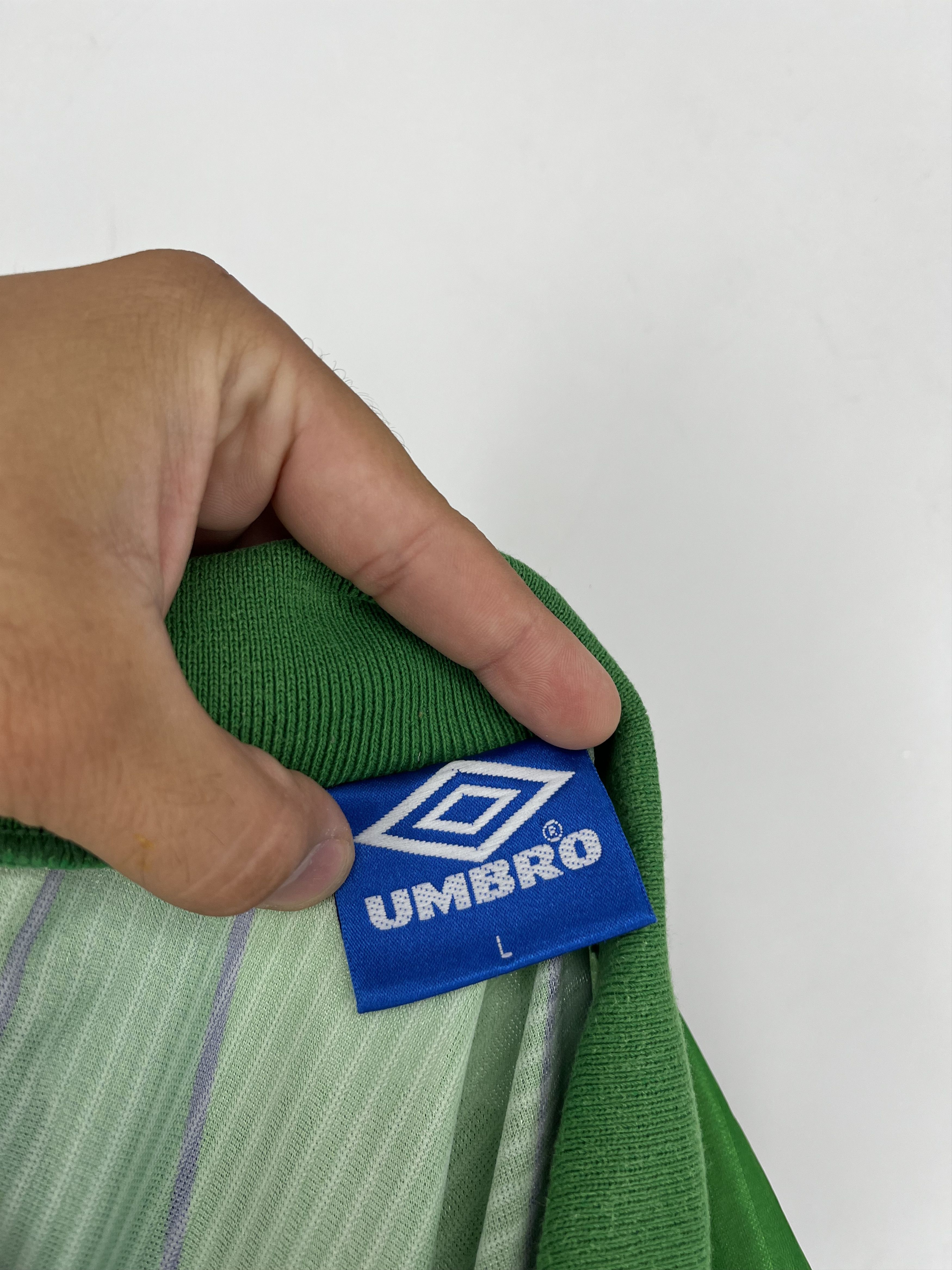 Other Ireland Home Football Shirt 1994/95 Adult Sz L Umbro Vintage Size US L / EU 52-54 / 3 - 18 Thumbnail