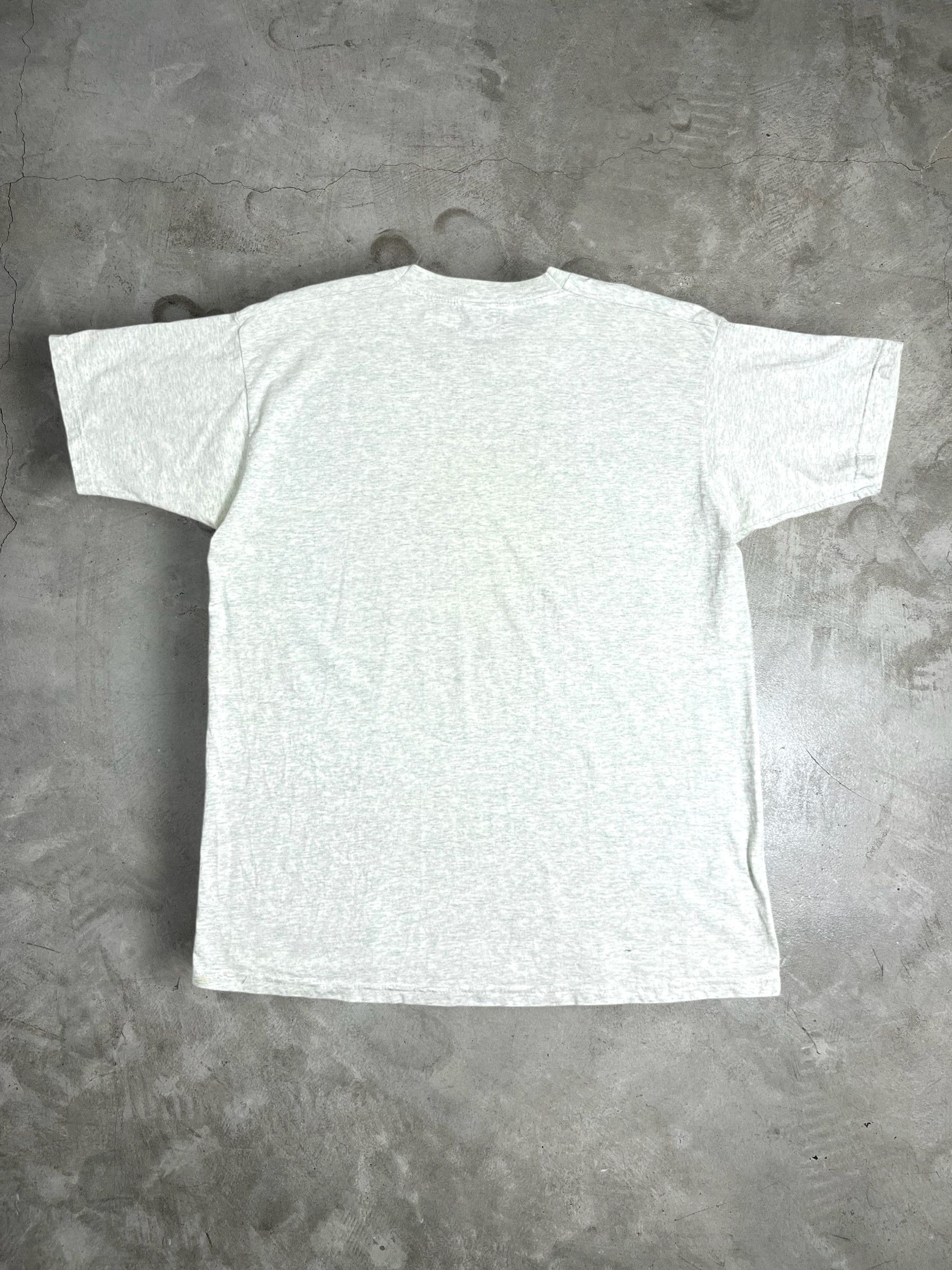 Vintage Vintage 90s Hurricane Reef Promo Graphic Tee (XL) GTME507 Size US XL / EU 56 / 4 - 8 Thumbnail
