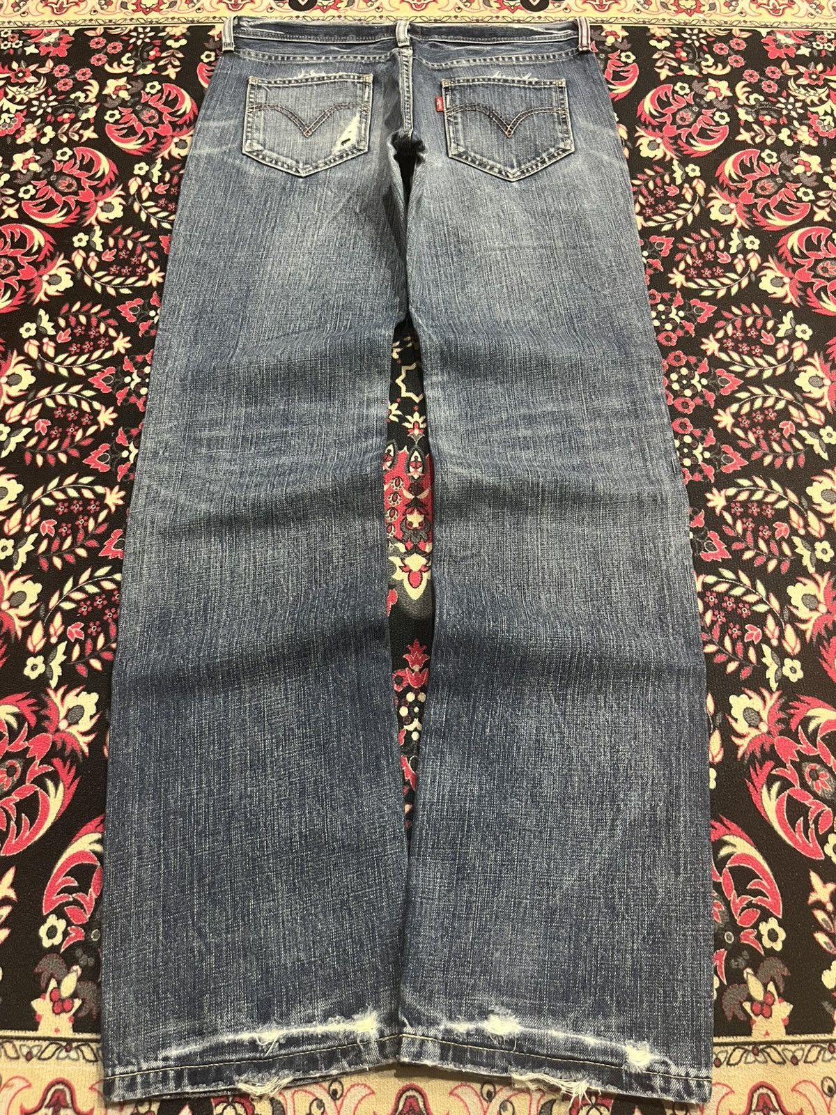 Levi's Vintage Levi’s Whisker Blue Faded Washed Patches Unisex Jean Size US 28 / EU 44 - 2 Thumbnail