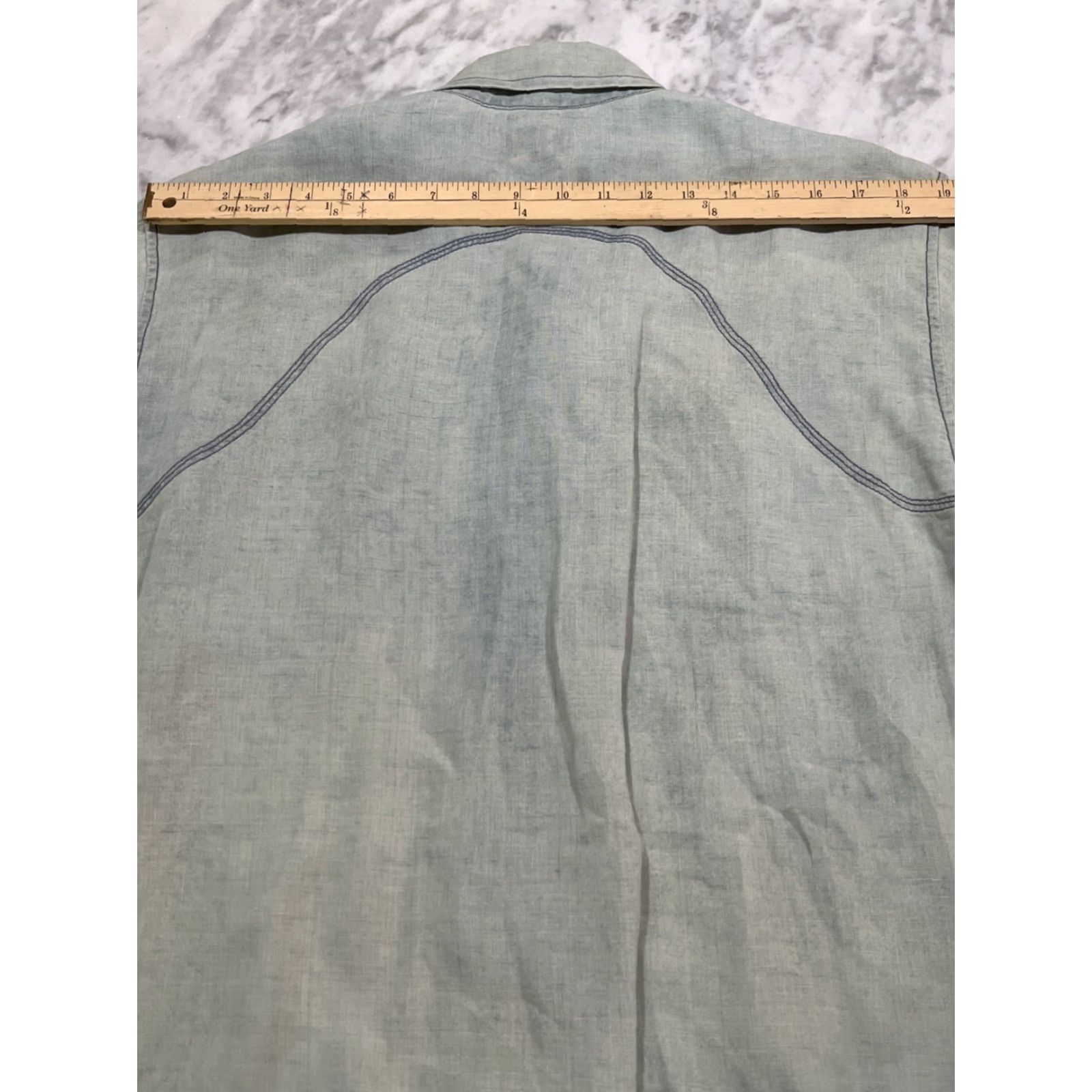 Tommy Bahama VINTAGE Tommy Bahama Linen Shirt Men Large Denim Look Button-Down Long Sleeve Blue 90s? (adjust if 90s not applicable) Mens L shirt Size US L / EU 52-54 / 3 - 7 Thumbnail