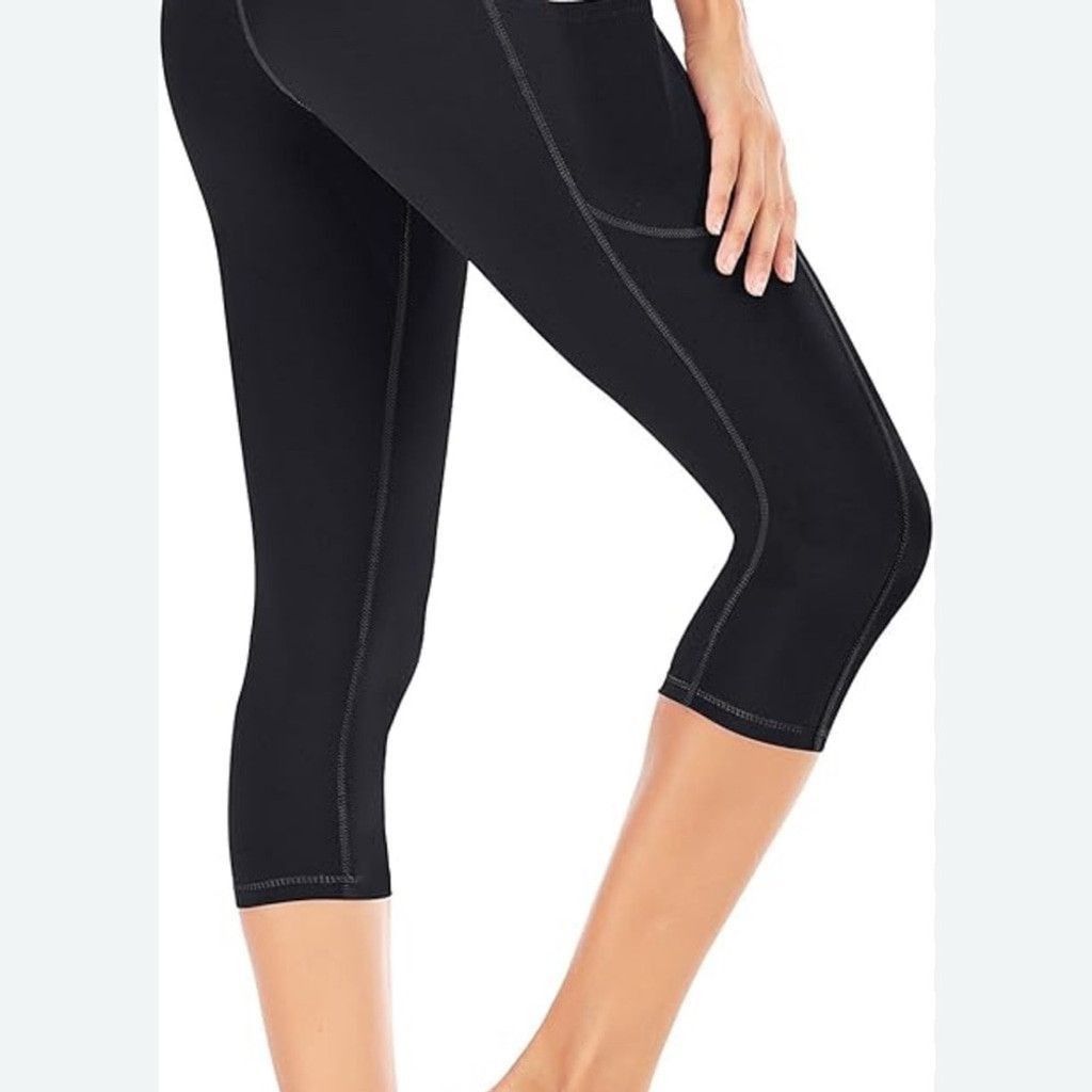 Other Iuga Black Capris Stretchy Activewear Size 26" / US 2 / IT 38 - 1 Thumbnail