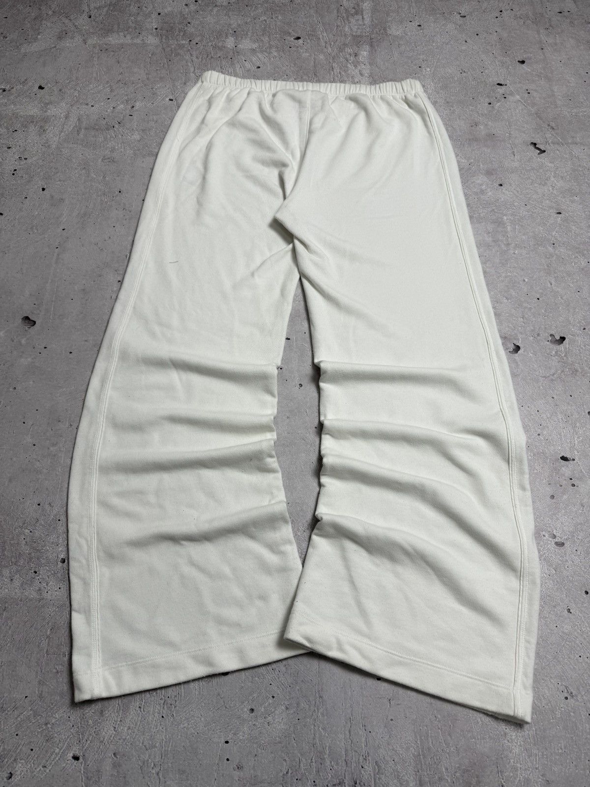 Nike Vintage Nike Baggy Flared Sweatpants Size US 34 / EU 50 - 7 Thumbnail