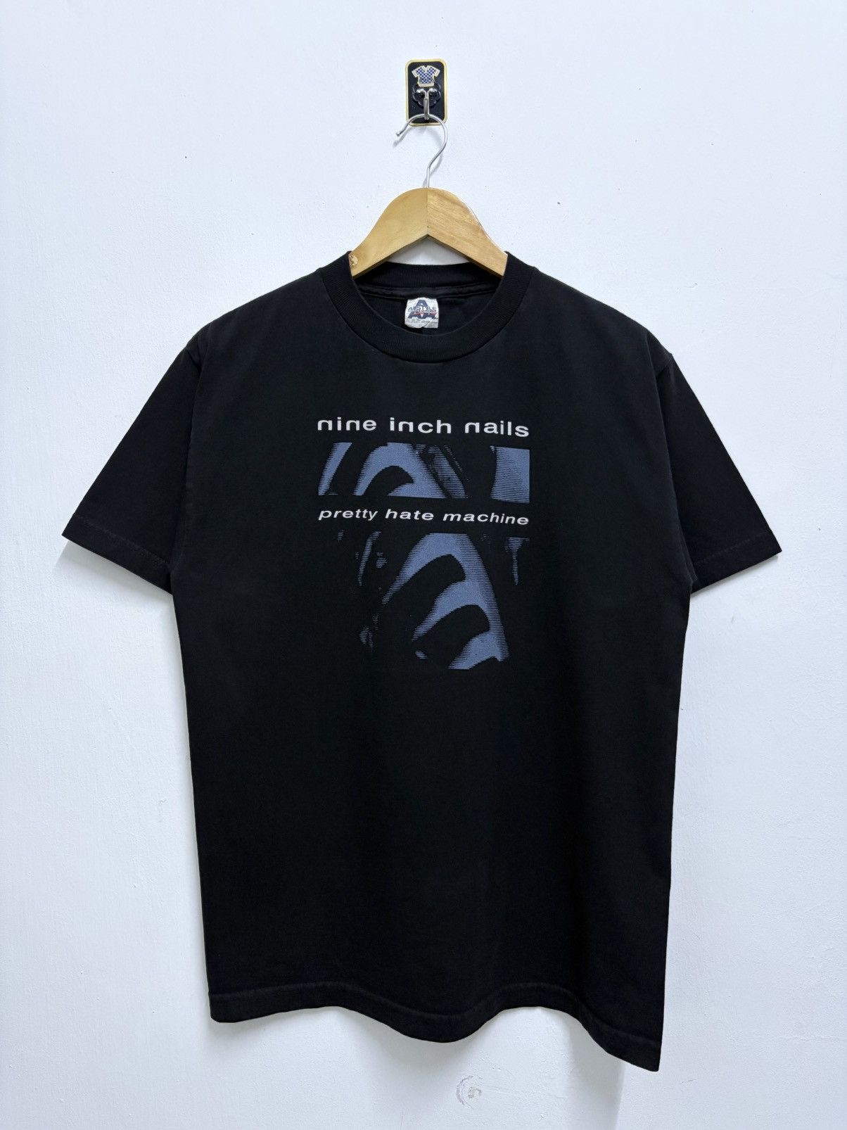 Vintage 2000's Nine Inch Nails - Album Pretty Hate Machine T-Shirt Size US M / EU 48-50 / 2 - 1 Thumbnail