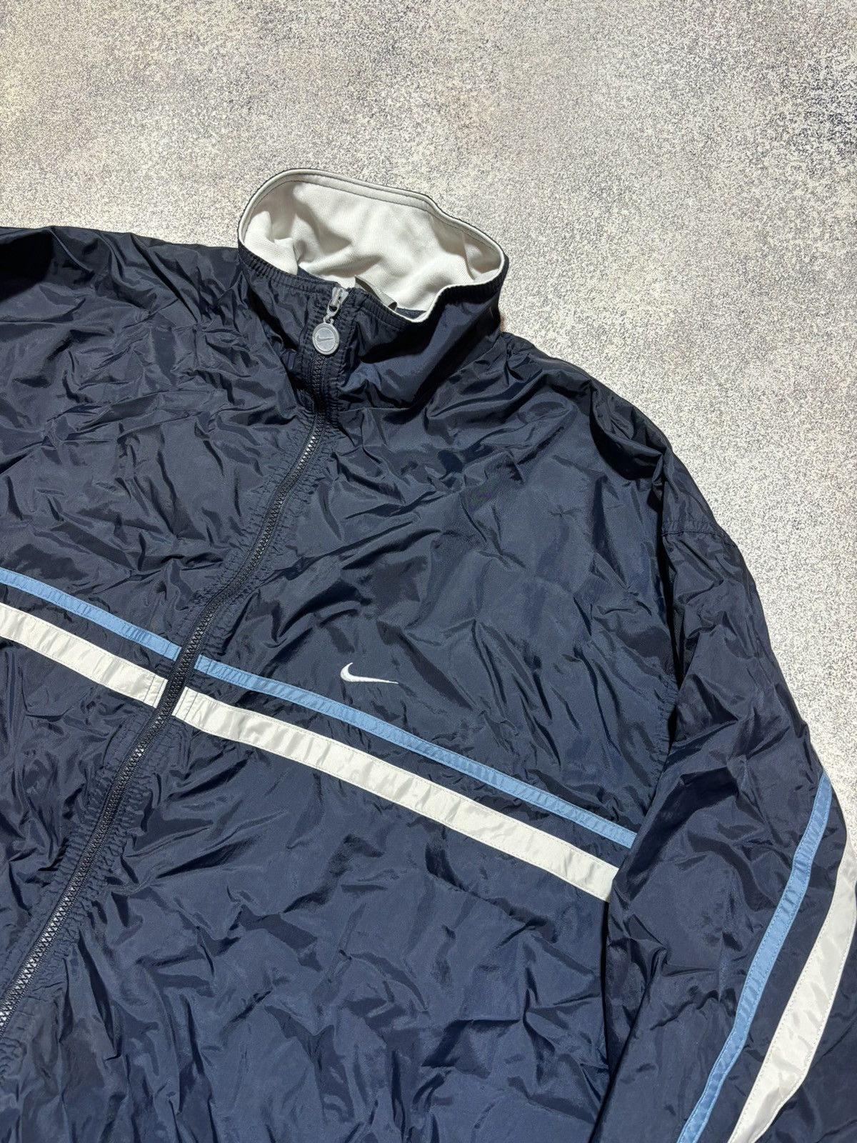 Nike × Vintage Vintage Nike Light Windbreaker Jacket 90s Zip Up Navy Blue Size US XL / EU 56 / 4 - 4 Thumbnail