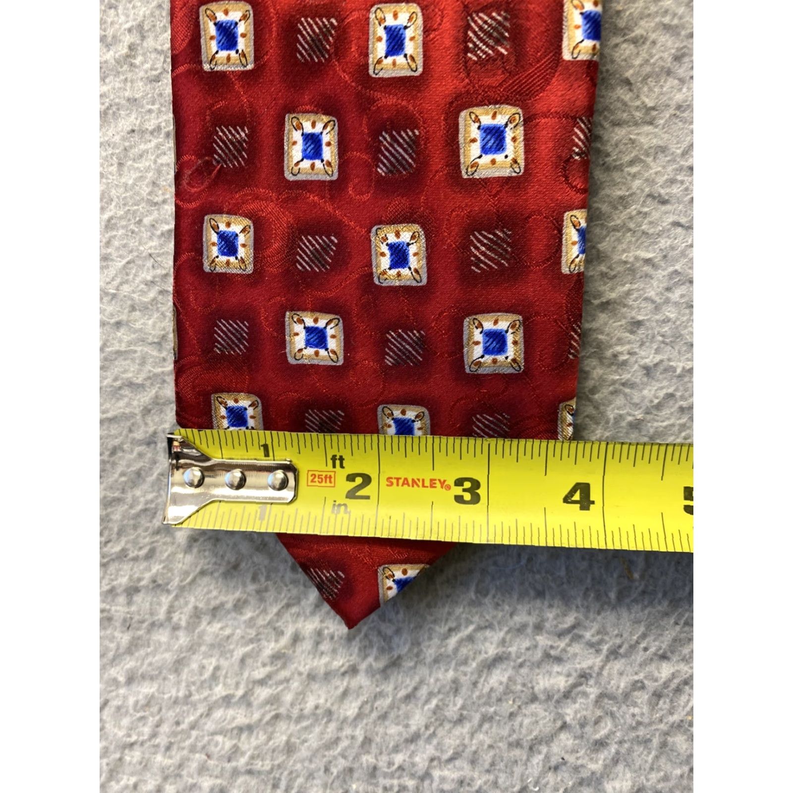 Jos. A. Bank VINTAGE Jos A Bank Tie Red Geometric 100% Silk Classic Length 57-60 Men Accessories Mens Tie Size ONE SIZE - 4 Thumbnail