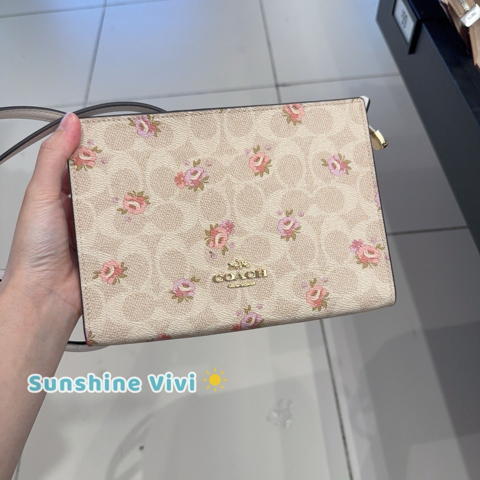 Coach NWT COACH Slim Signature Canvas Crossbody Bag Floral CBA71 Size ONE SIZE - 1 Thumbnail