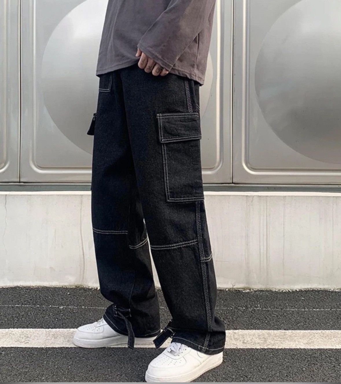 Japanese Brand Black Color Straight Baggy Denim Pants Size US 33 - 1 Thumbnail