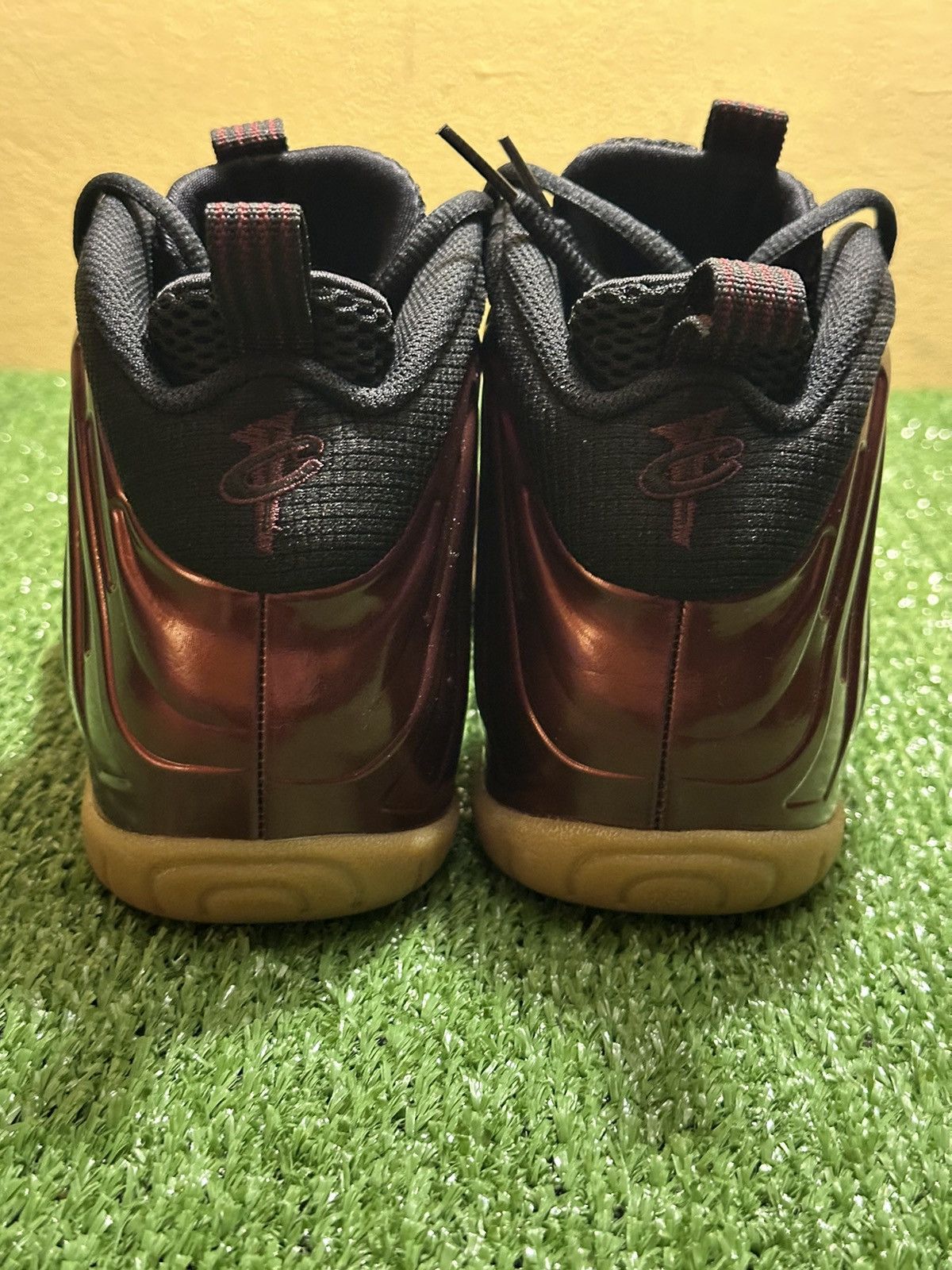 Nike Nike Foamposite One ‘Maroon’ Size US 6 / EU 39 - 4 Thumbnail